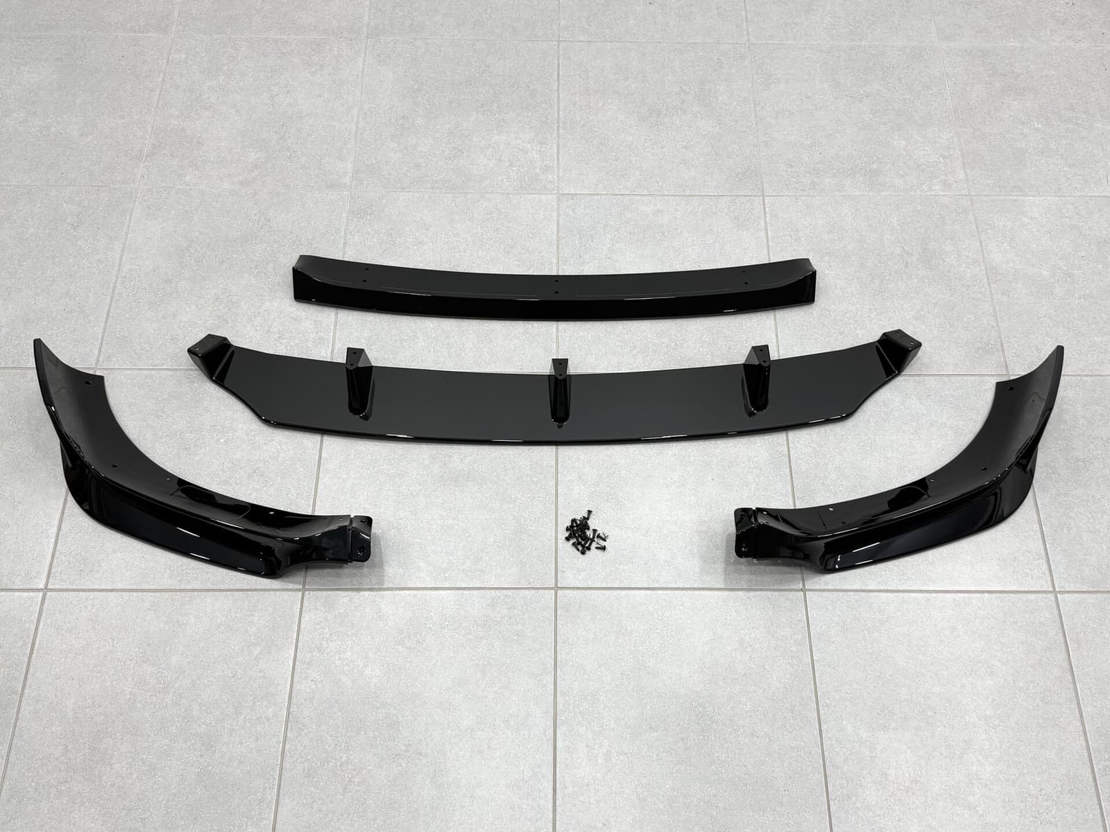 Юбка переднього бампера M paket Paradigm Black Knight для BMW X6 G06 2018-2022, колір чорний глянець 4