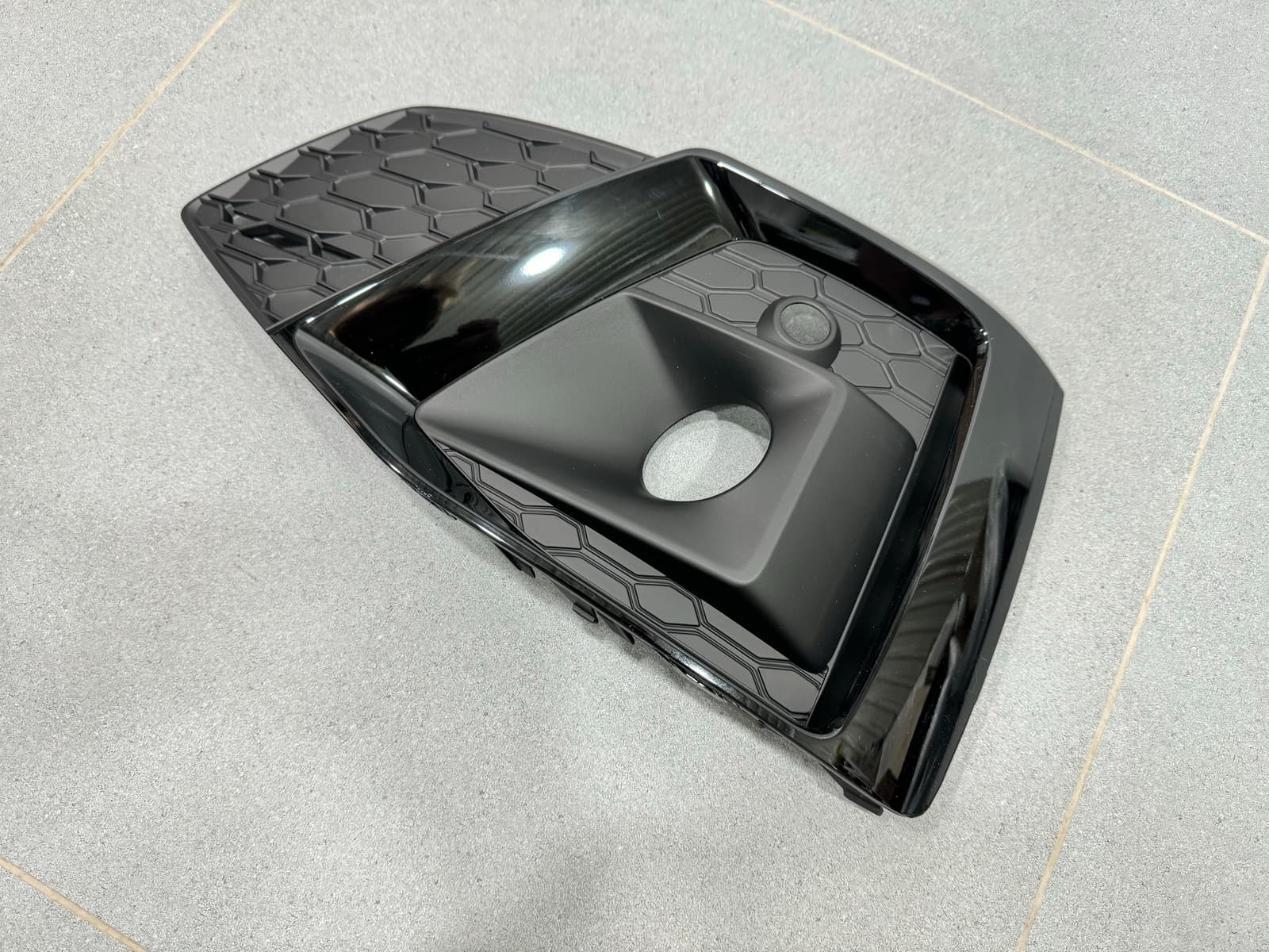 Решітка бампера ЛІВА S-Line Black 8W6807681TT94 для Audi A5 B9 2020-2025 4