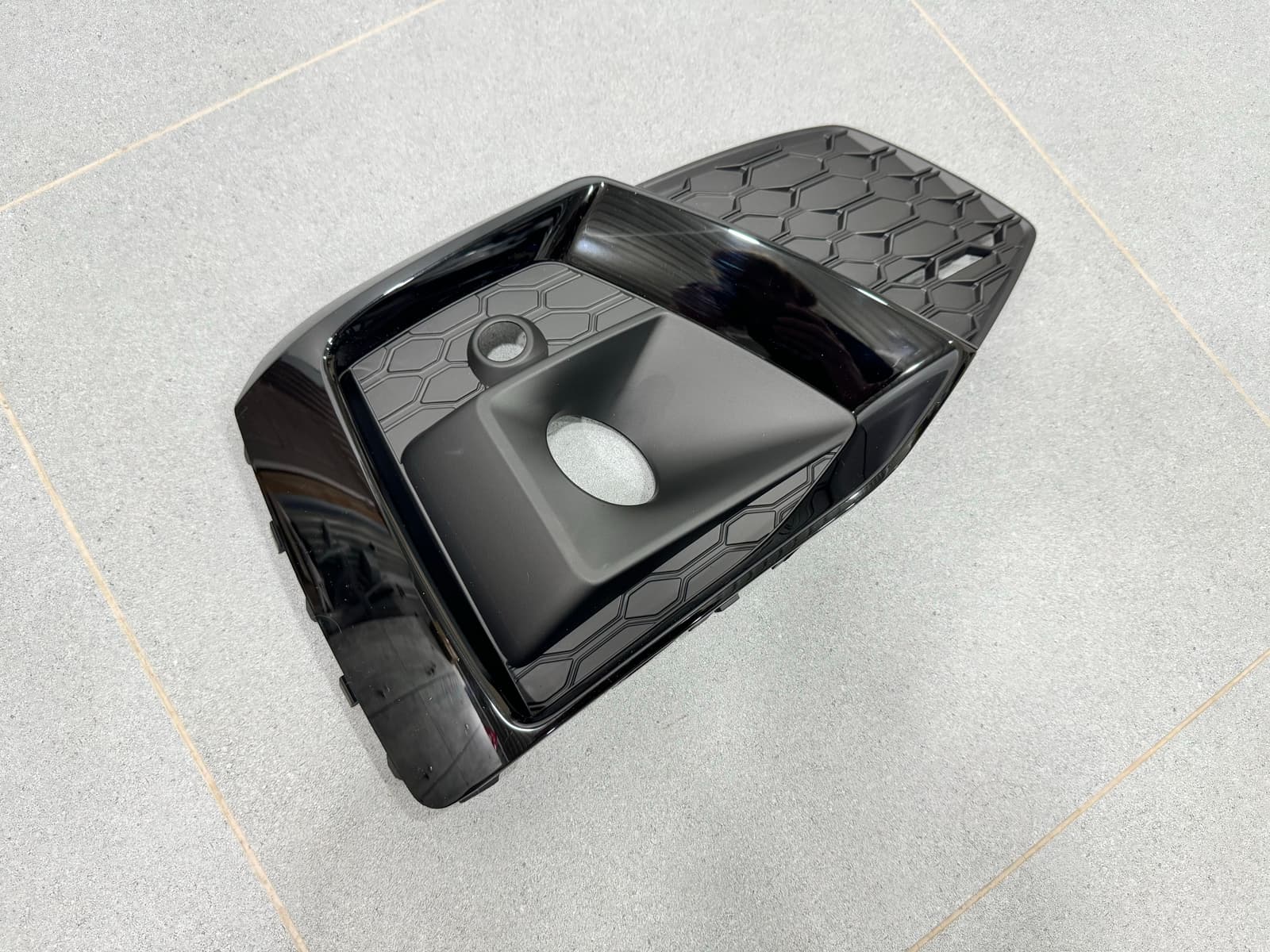 Решітка бампера ПРАВА S-Line Black 8W6807682TT94 для Audi A5 B9 2020-2025 5