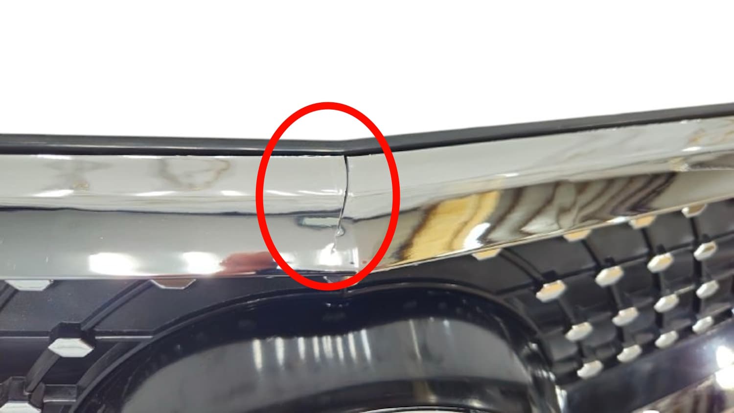 Решітка радіатора Diamond Black ПОШКОДЖЕНА на Mercedes-Benz E-Class W212 2009-2013 року 2