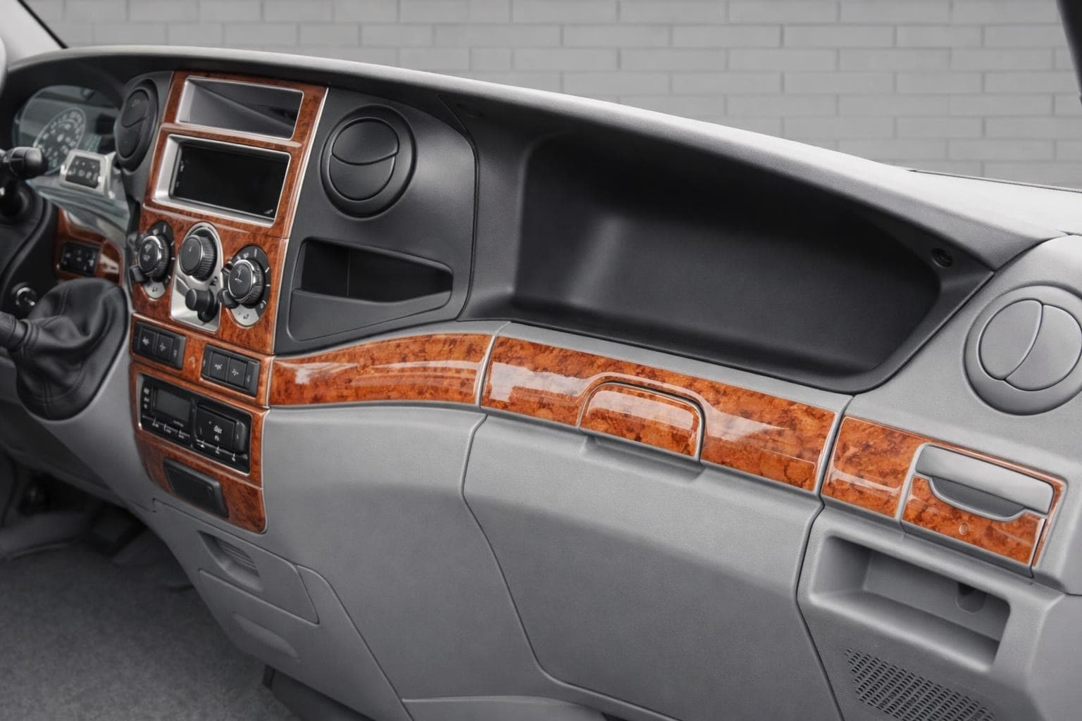Накладки на панель Алюміній