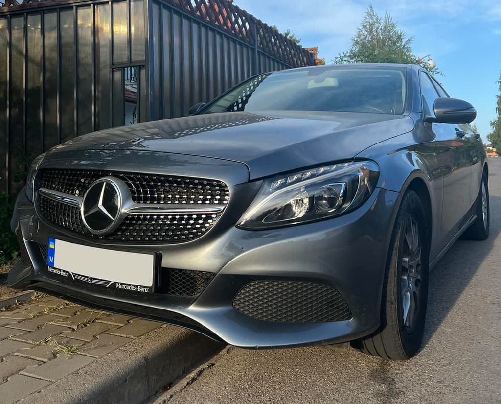 Передня решітка Diamond Silver (для Avantgarde/AMG-Line/C43 AMG) 2018+, без камери 3