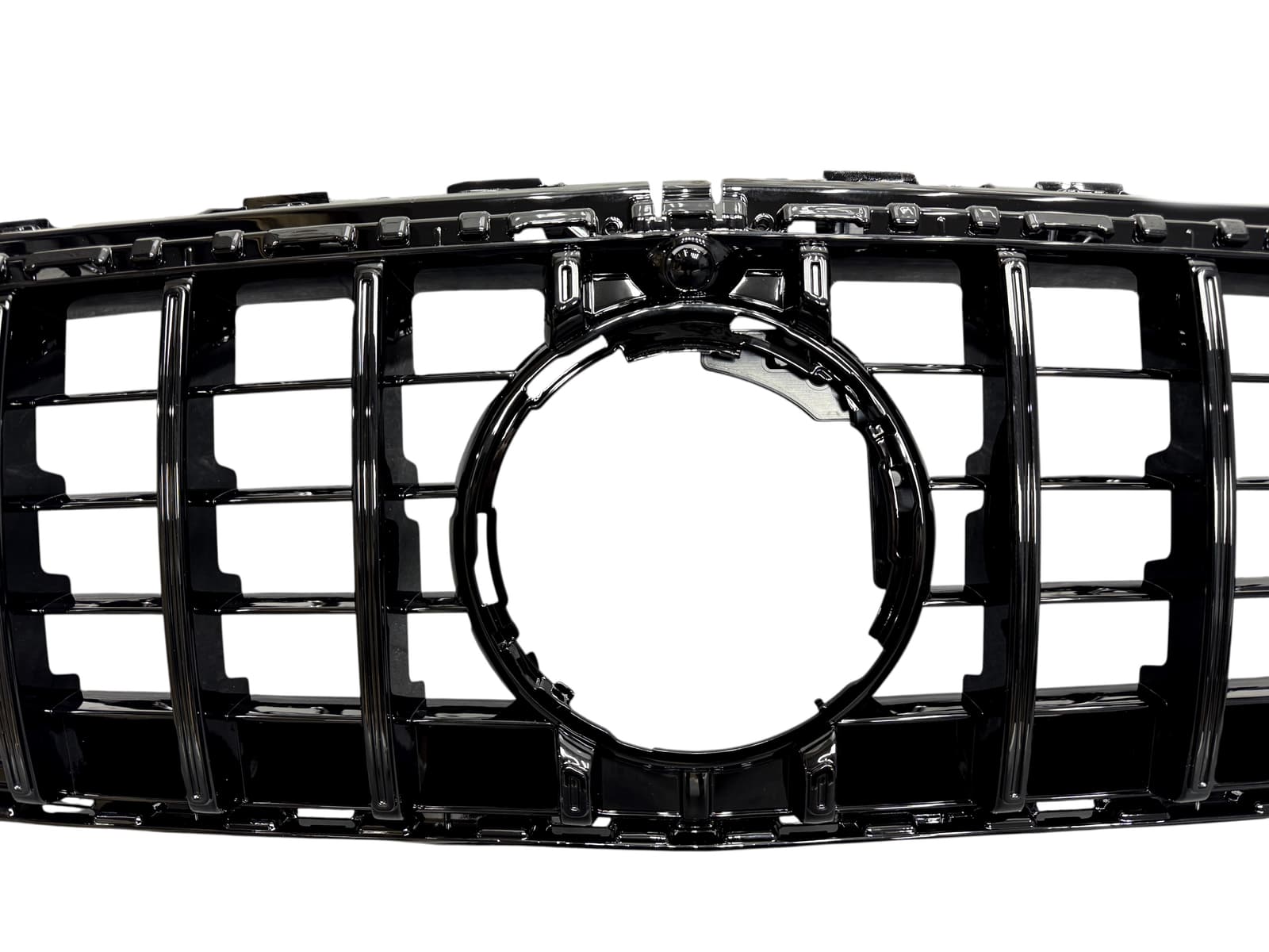 Решітка радіатора GT Full Black на Mercedes-Benz CLA-Class C118 2023-2025 року 3