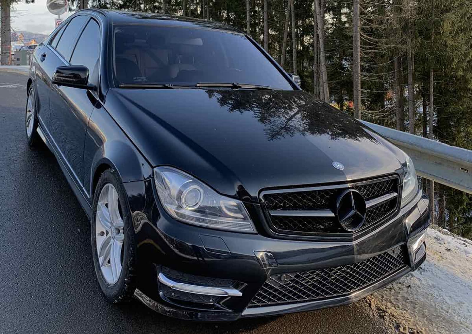 Решітка радіатора ALL Black SL на Mercedes-Benz C-Class W204 2007-2014 року 3