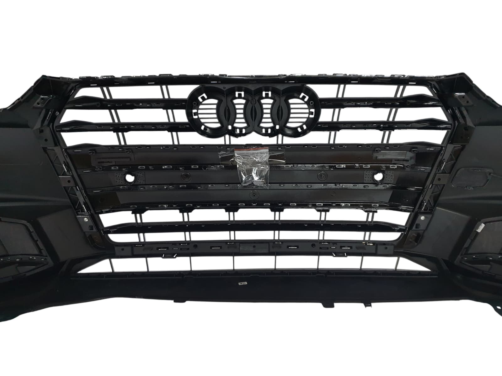 Передній бампер (в стилі S4) V2 на Audi A4 B9 2015-2019 року 5
