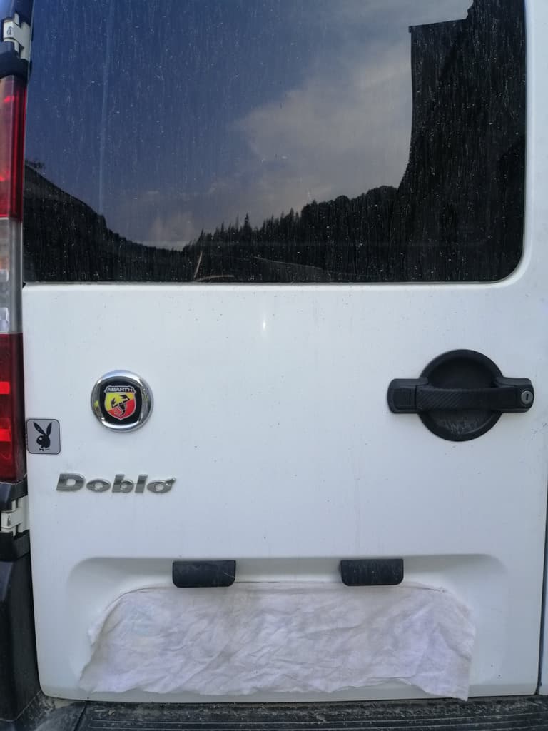 Значок (Abarth, самоклейка) 75 мм 3