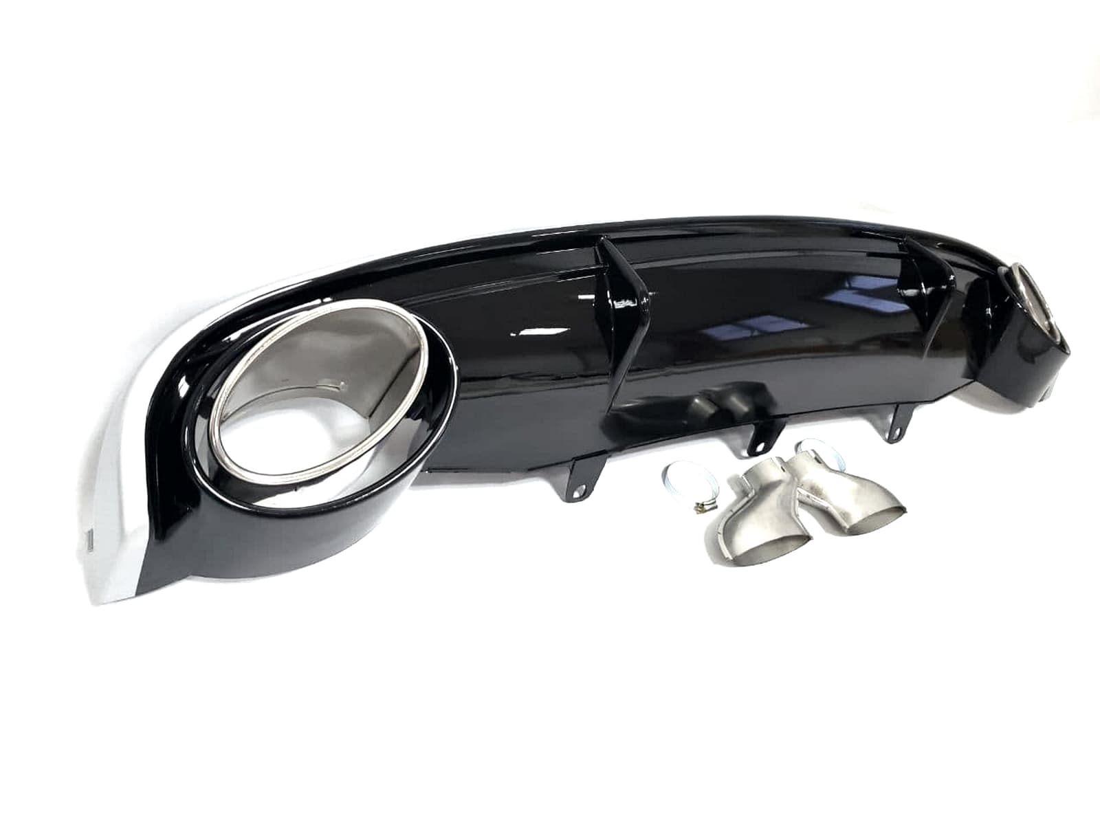 Дифузор (заднього бампера) Black Silver / Chrome Pipe (в стилі RS7) на Audi A7 4G 2010-2014 року 2