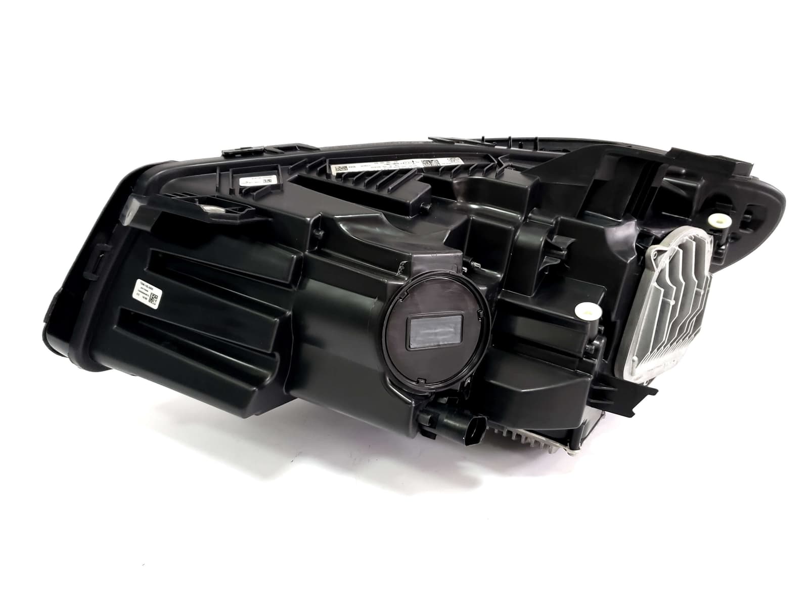 Передні фари Full Led (оригінал комплектні) на Mercedes-Benz CLA-Class C117 2017-2019 року 3