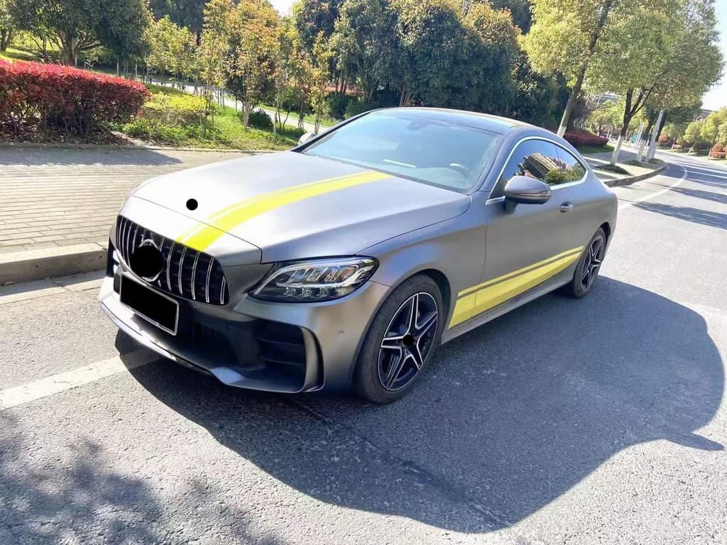 Комплект обвісів з дифузором для Coupe (дизайн Black Mamba C63GT)
