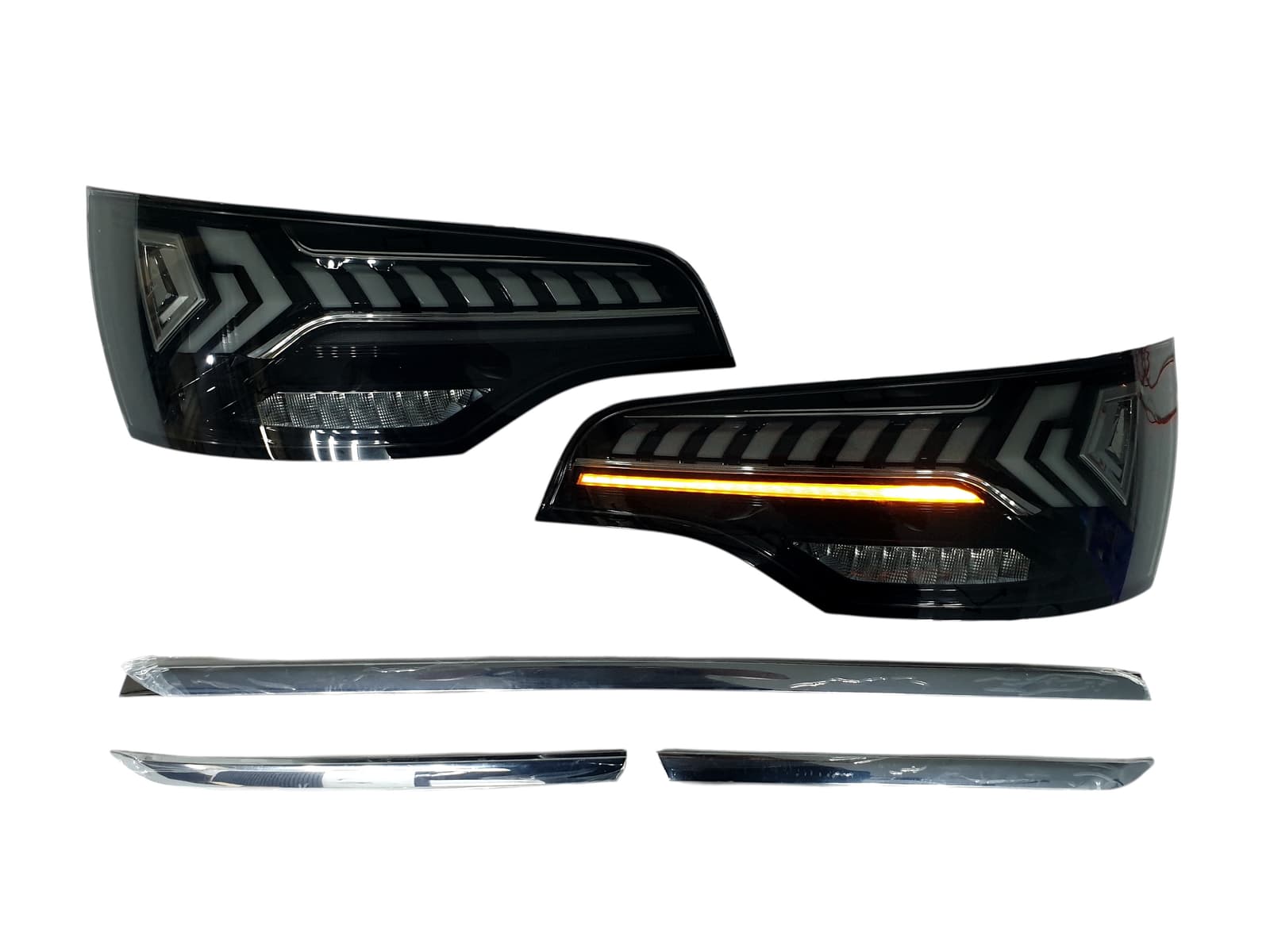 Задні ліхтарі Led (Smoke) на Audi Q7 4L 2005-2015 року 6