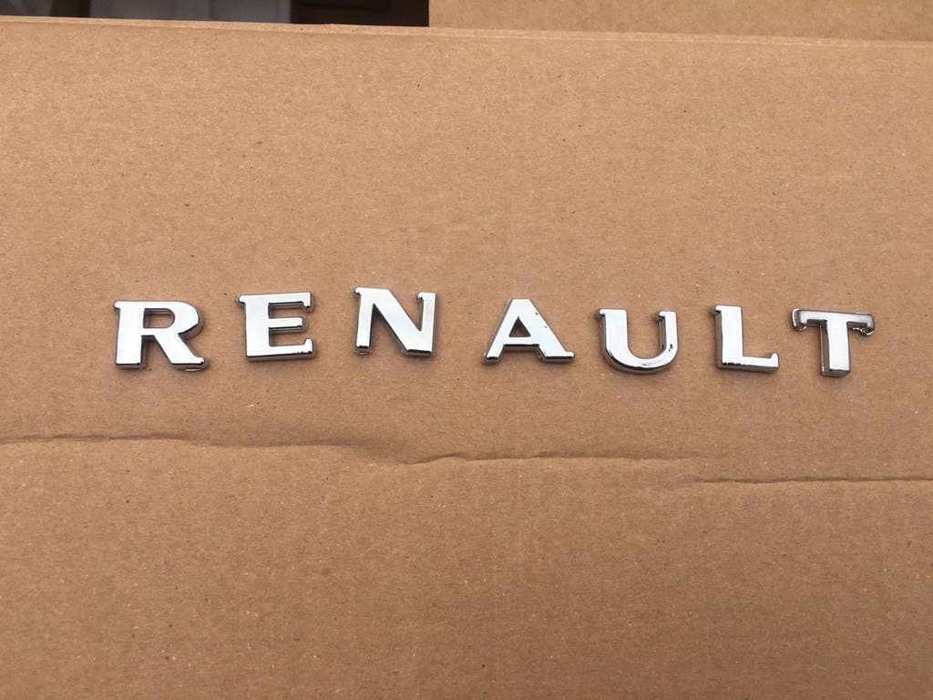 Напис Renault r1032 (133мм на 18мм) 2