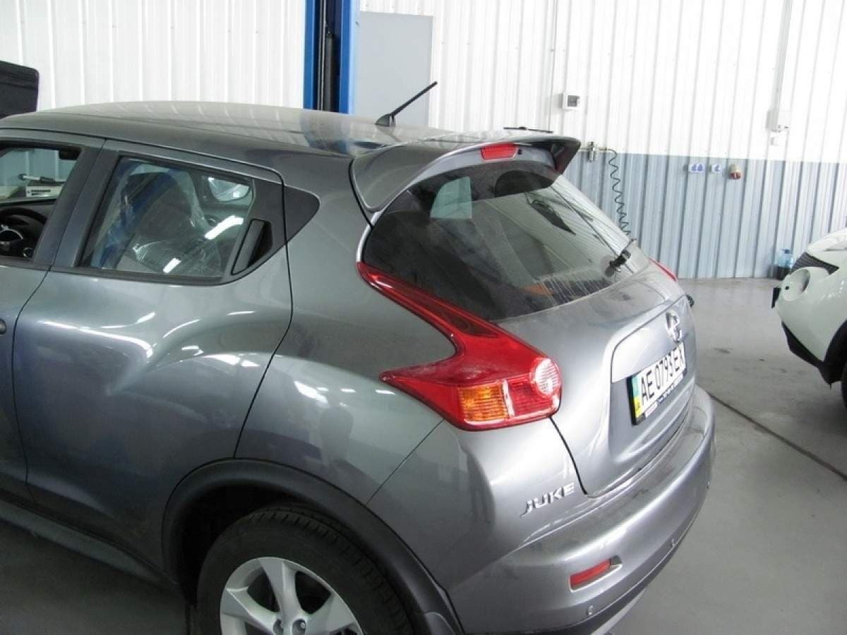 Спойлер козирок Nissan Juke 2011-2018 ABS пластик під фарбування