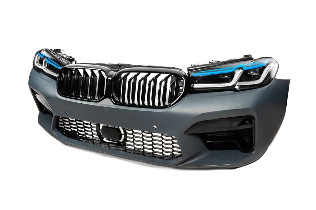 Комплект рестайлінгу в G30 M5 CS 2021рік 5