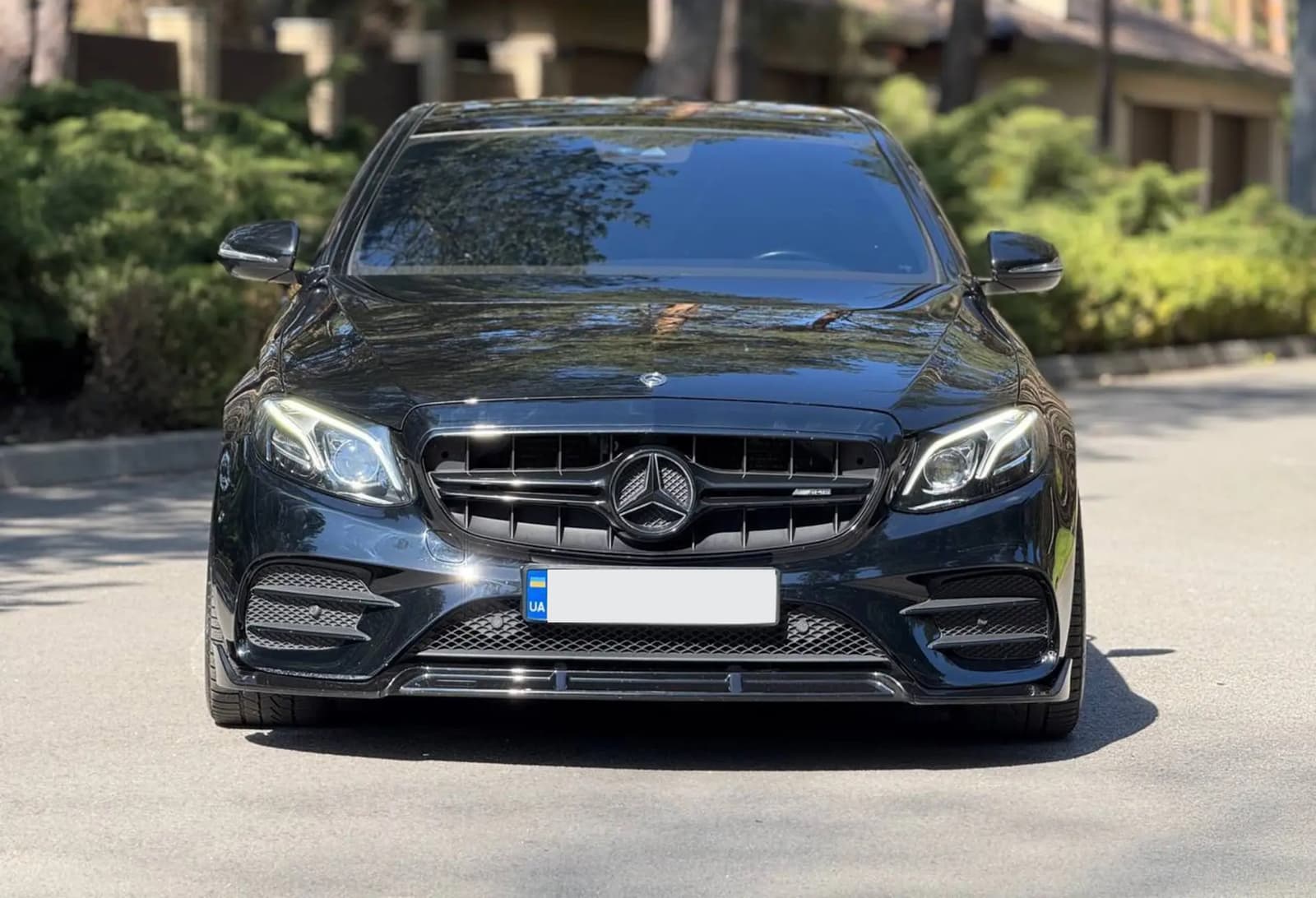 Решітка радіатора Full Black (стиль AMG E63 S) на Mercedes-Benz E-Class W213 2016-2020 року 4
