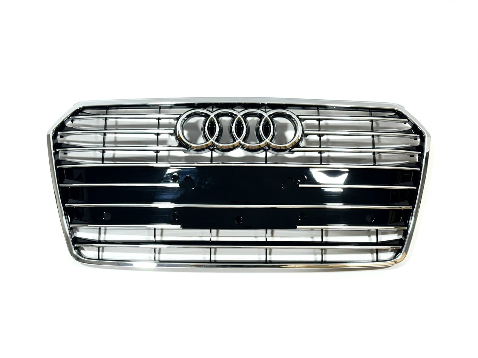 Решітка радіатора Audi A7 2014-2017 чорна з хромом
