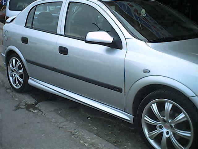 Бічні пороги Sedan (під фарбування)