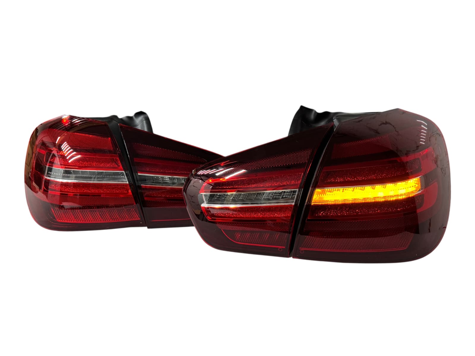 Задні ліхтарі LED (апгрейд в GLA X156 2017+) на Mercedes-Benz GLA-Class X156 2013-2017 року 3