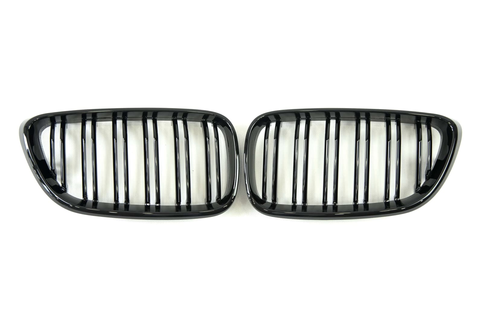 Ніздрі Чорний глянець (Подвійні M-Look) на BMW 2 Series F22 / F23 2013-2019 року