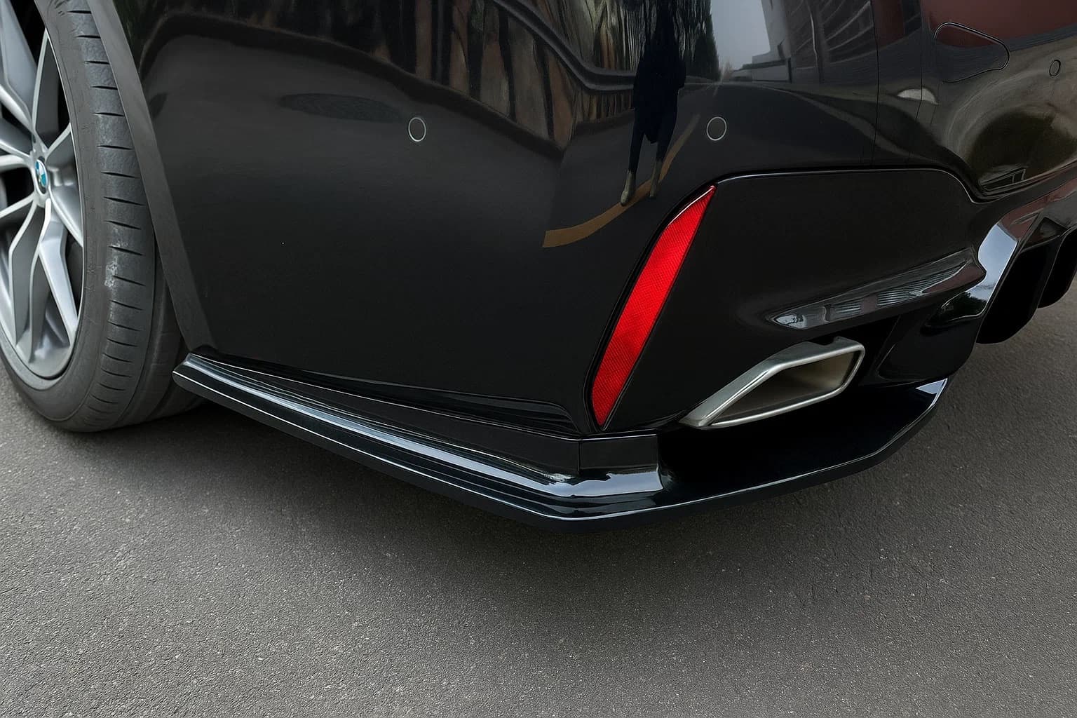 Кутові накладки на задній бампер (для M-Sport/M5 F90, ABS)