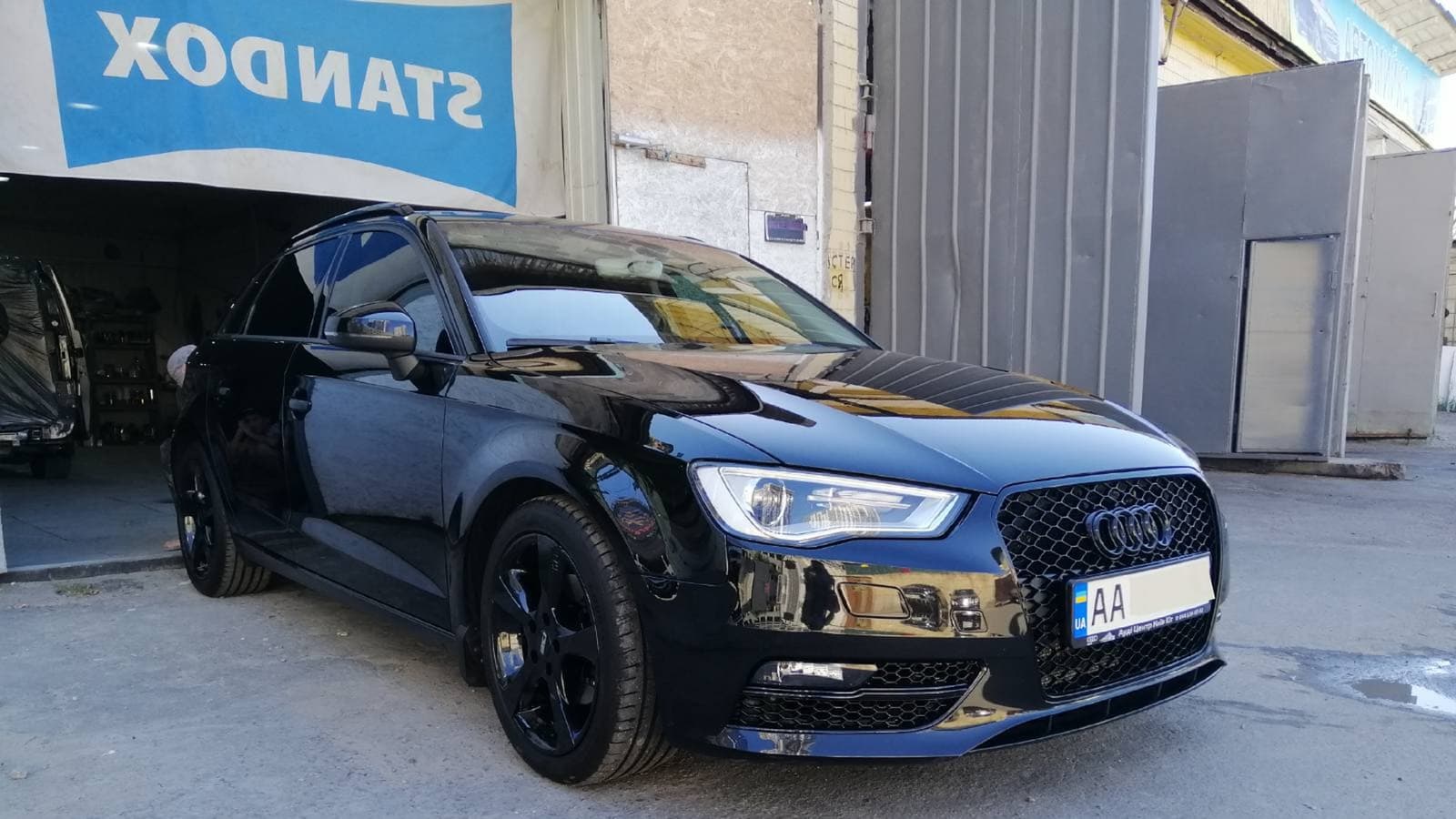 Решітки в бампер Full Black (в стилі RS3) на Audi A3 8V 2012-2016 року 3