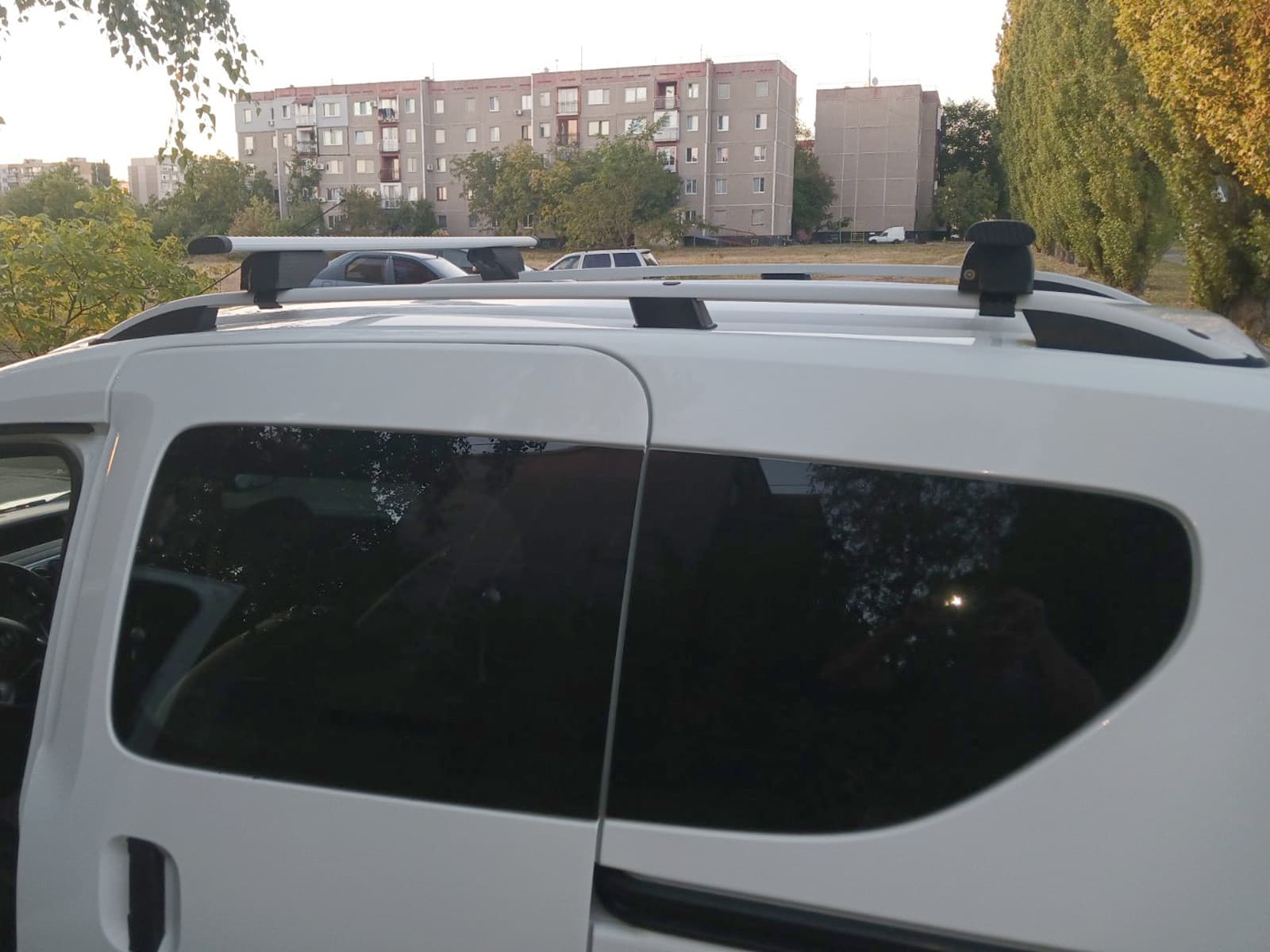 Багажник (поперечини) на звичайні рейлінги під ключ Wizard V1 (2 шт) 135 см, Сірий 2