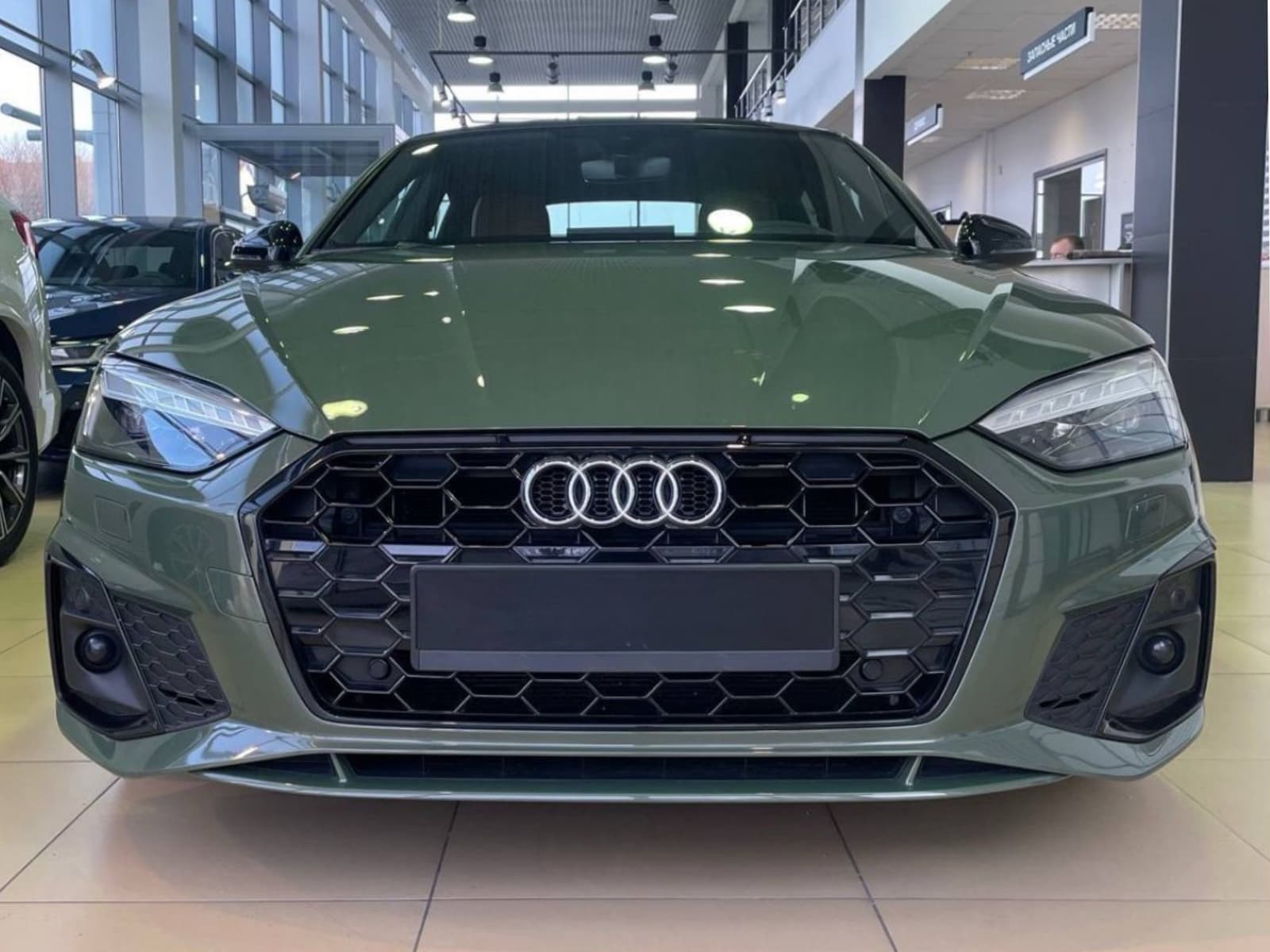 Бампер передній у зборі S-Line для Audi A5 B9 2020-