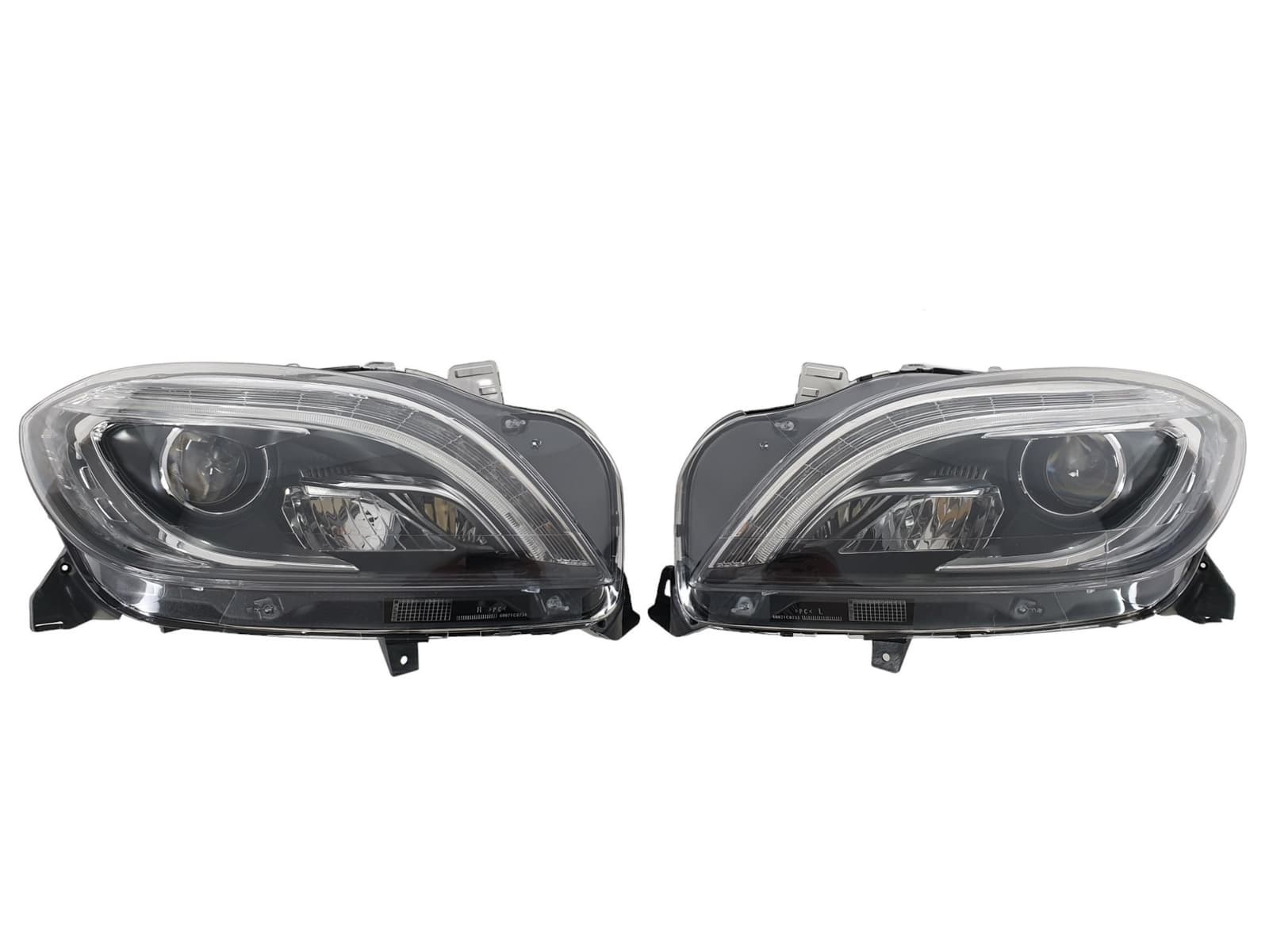 Передні фари (Bi-Xenon) без блоків на Mercedes-Benz ML-Class W166 2011-2015 року