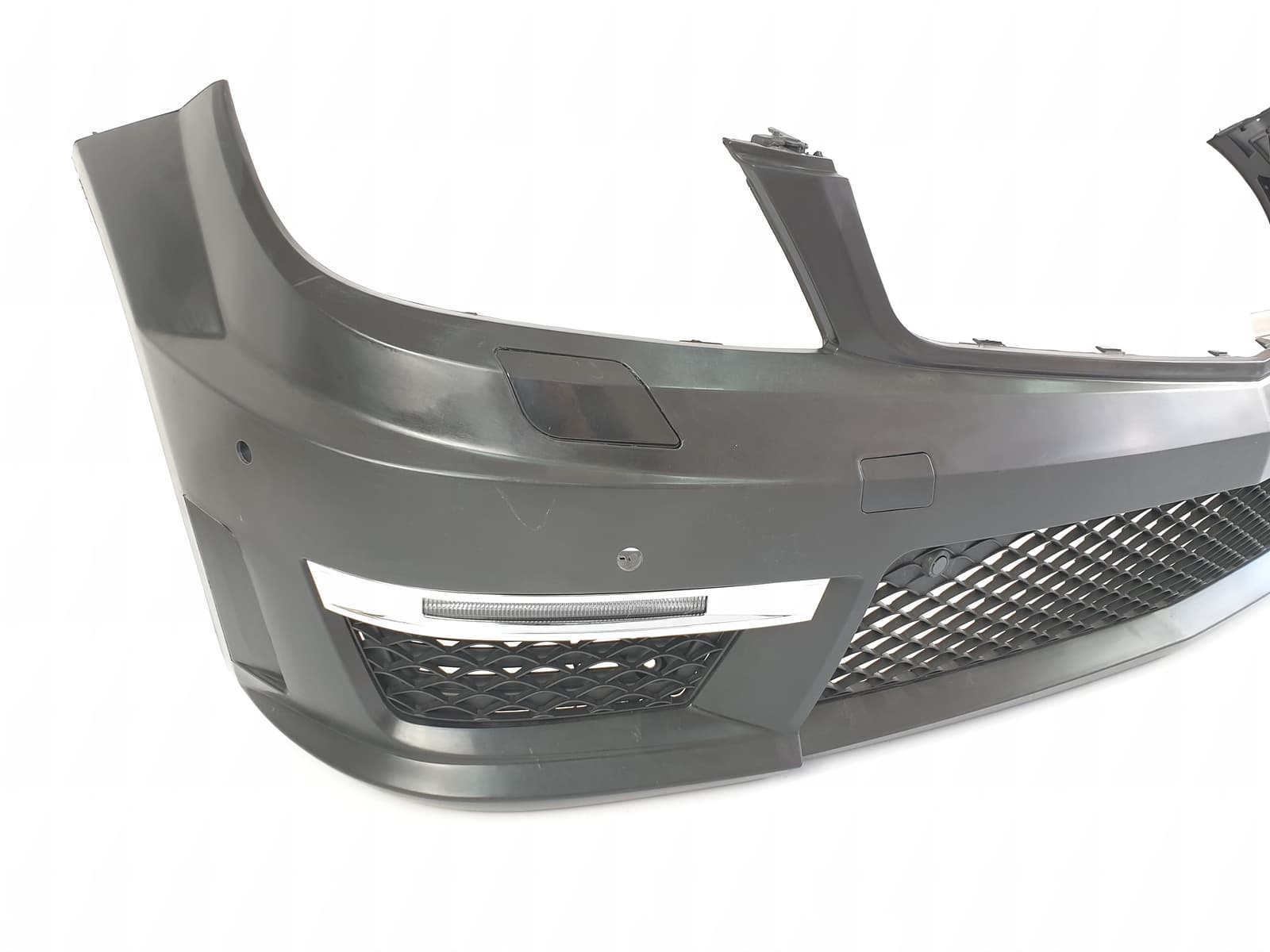 Передній бампер (стиль C63 AMG) на Mercedes-Benz C-Class W204 2007-2014 року 2