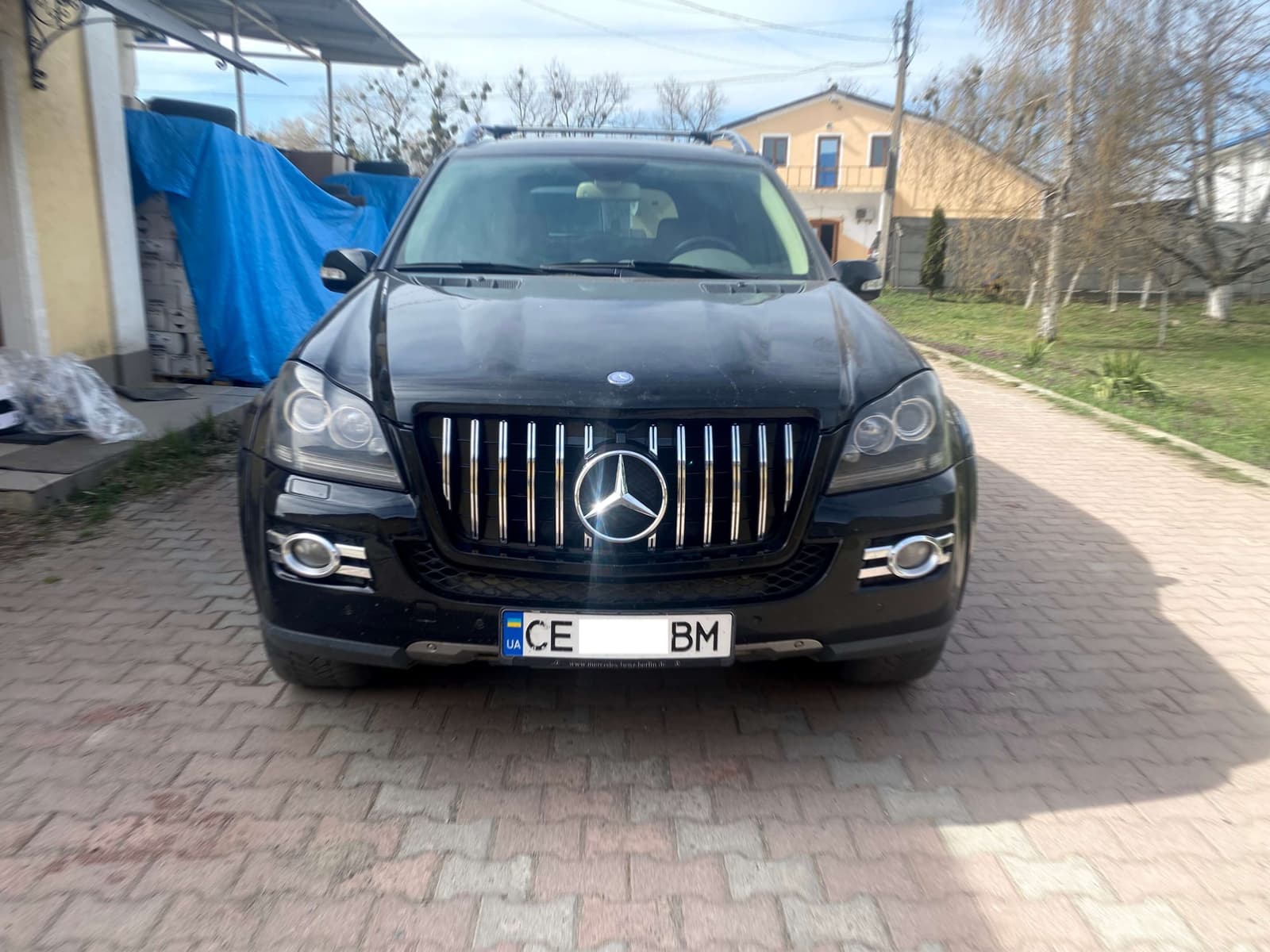 Решітка радіатора Chrome Black 3 Line GT на Mercedes-Benz GL-Class X164 2009-2012 року 4