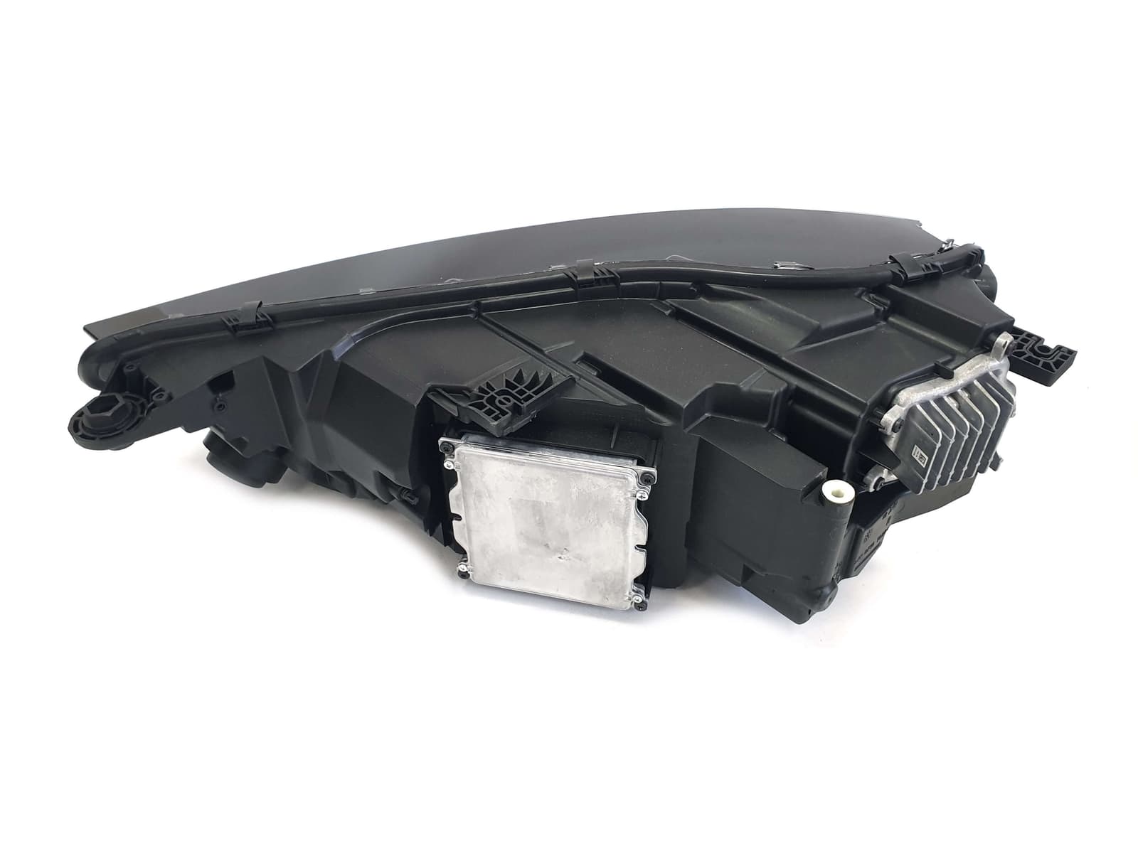Передні фари (LED Європа комплектні) на Audi Q5 80A 2016-2020 року 5