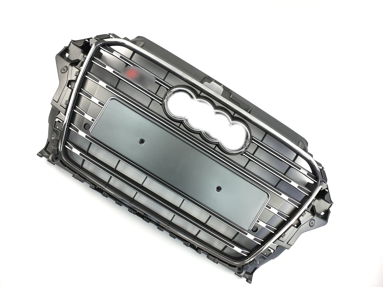 Решітка радіатора Silver Chrome (в стилі S3) на Audi A3 8V 2012-2016 року 3