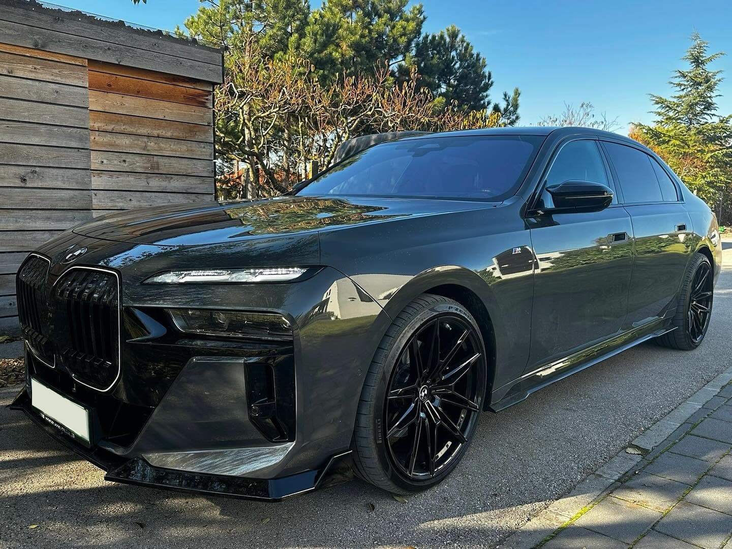 Накладка на передній бампер Lip (для M760, M-Sport та i7 M70)