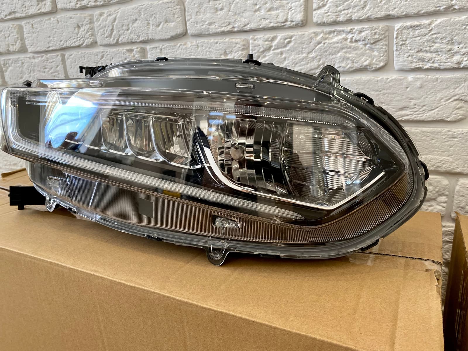 Фара права Led + галоген Honda Accord 10 2017+ 2