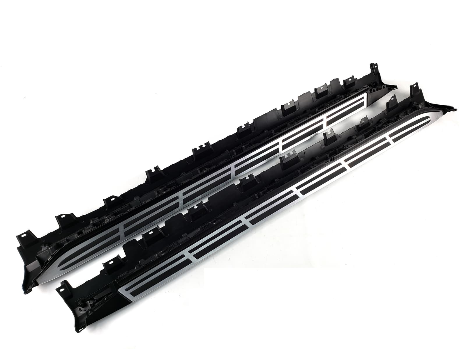 Підніжки OEM на BMW X7 G07 2018-2022 року