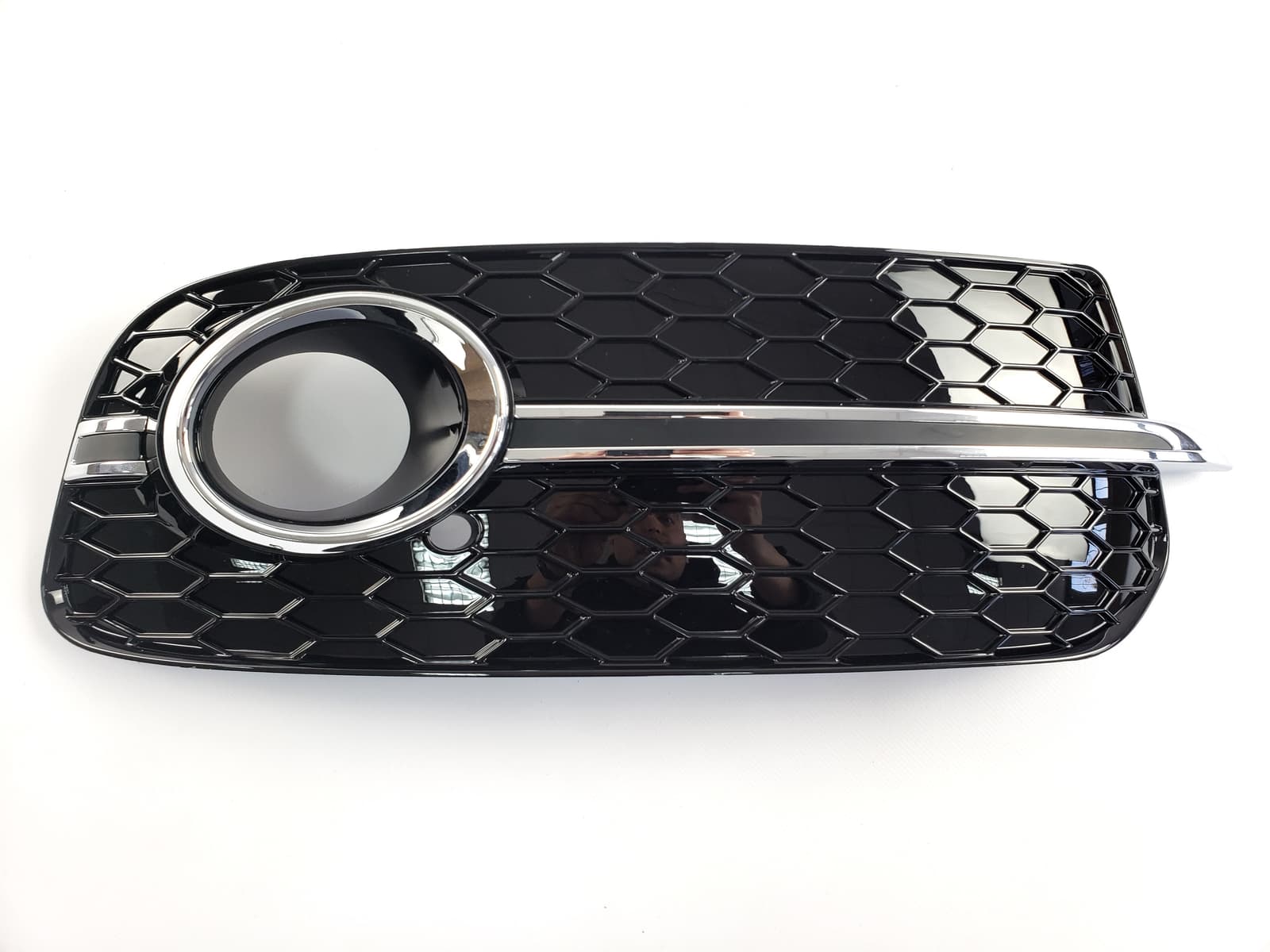 Решітки в бампер Chrome Black (стиль SQ5 під туманки) на Audi Q5 8R 2012-2016 року 2