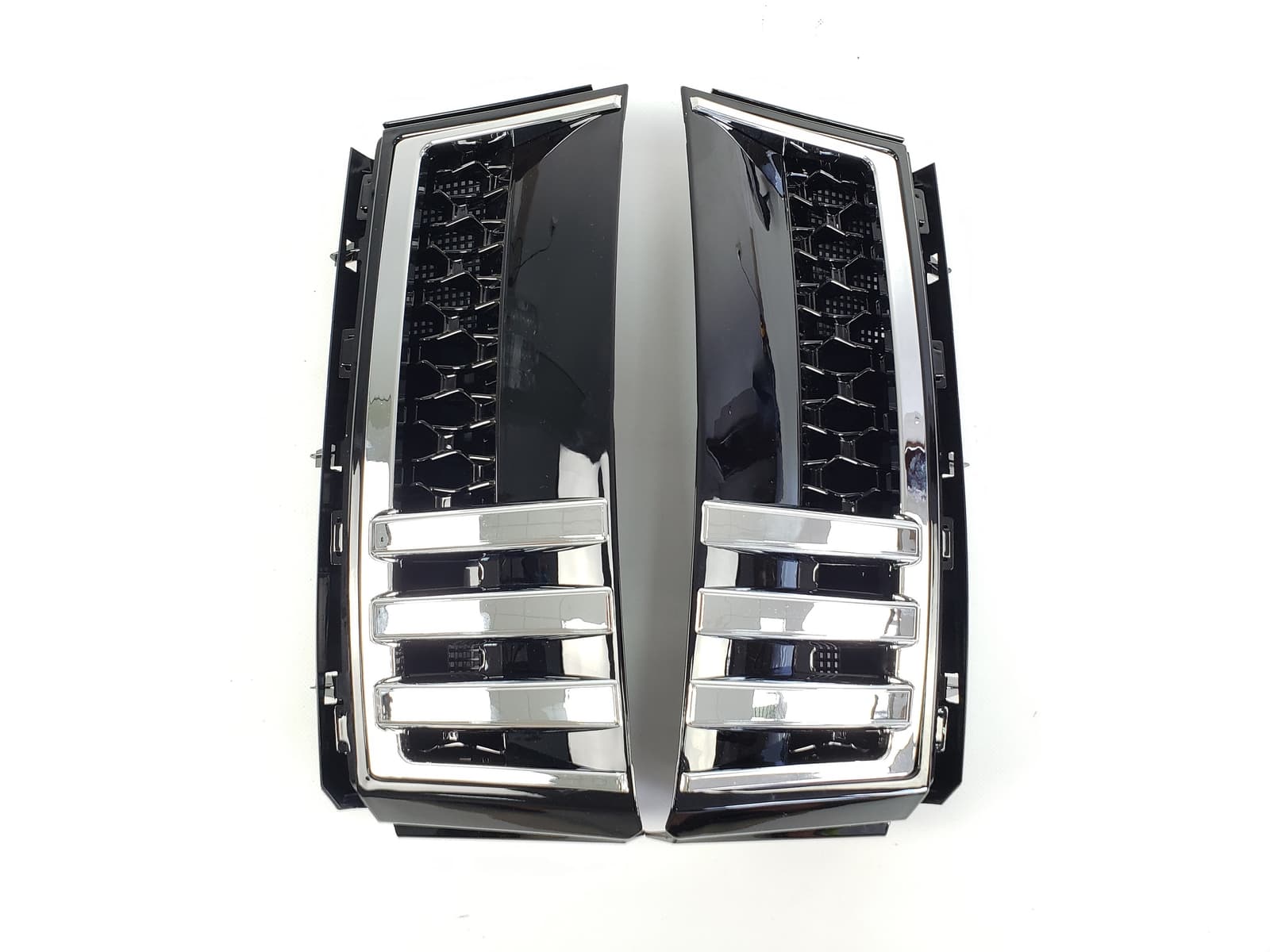 Решітка радіатора + жабра на Land Rover Range Rover Vogue L322 2010-2013 року 4