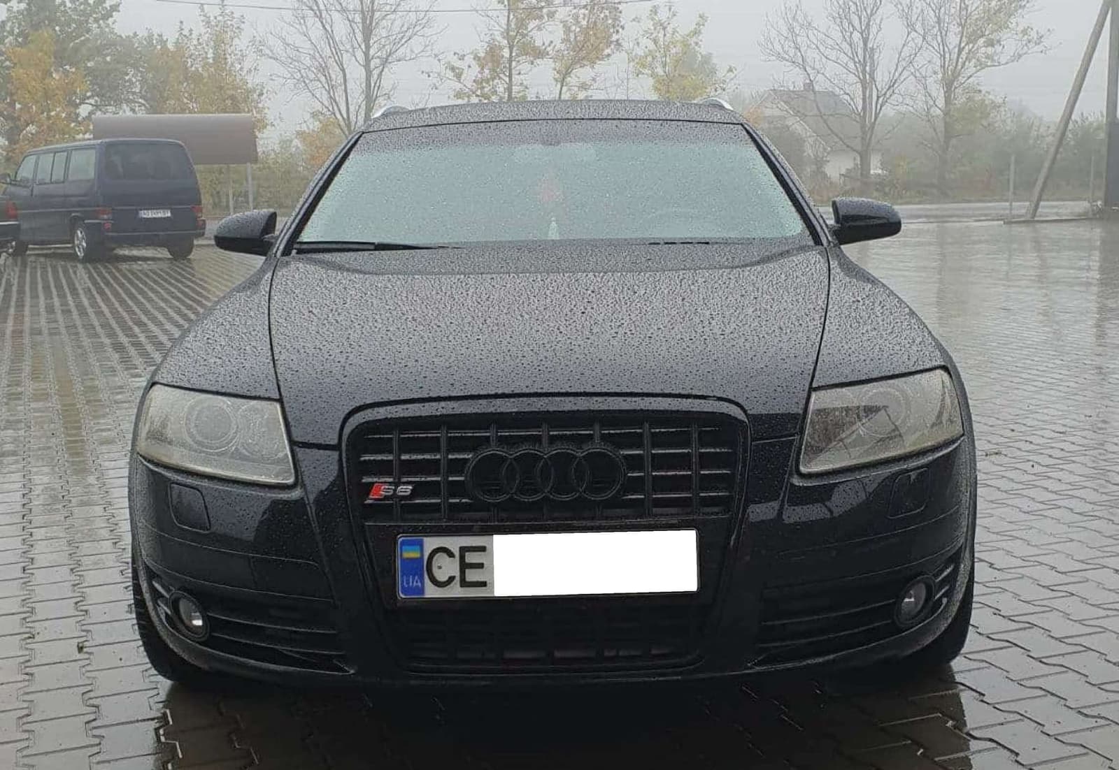 Решітка радіатора Full Black (в стилі S6) без PDC на Audi A6 C6 2004-2011 року 4