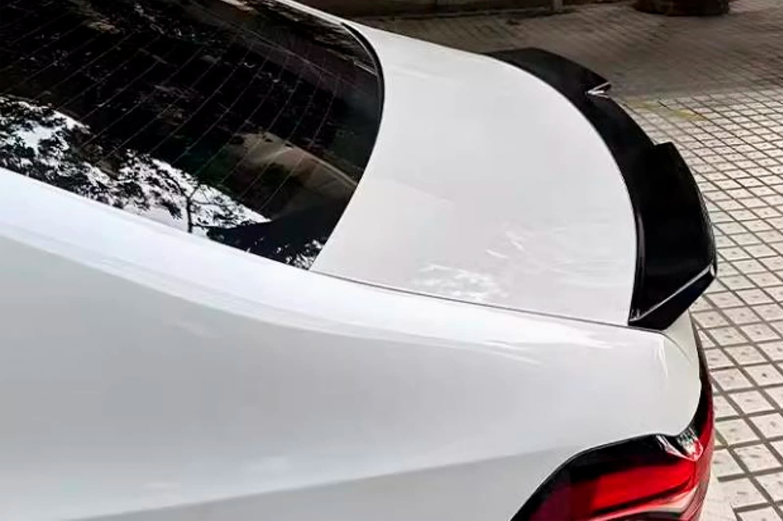 Спойлер M4-Style (чорний глянець)