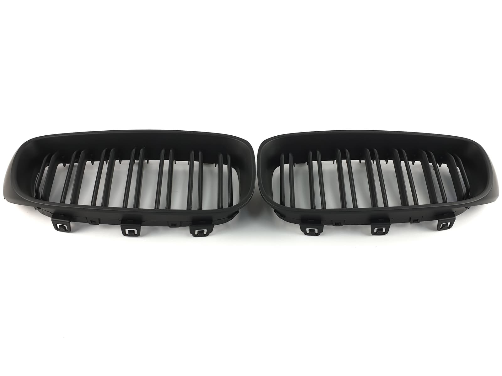 Ніздрі Чорний мат (Подвійні M-Look) на BMW 3 Series (GT) F34 2013-2019 року 2