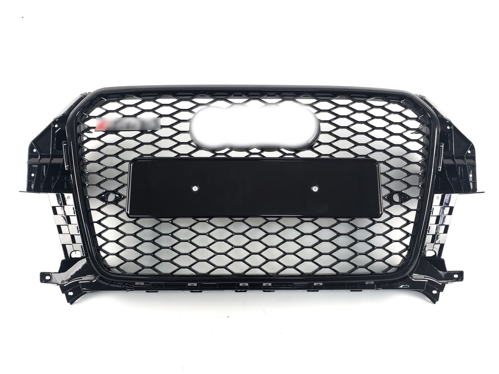 Решітка радіатора Full Black (в стилі SQ3) на Audi Q3 8U 2011-2014 року