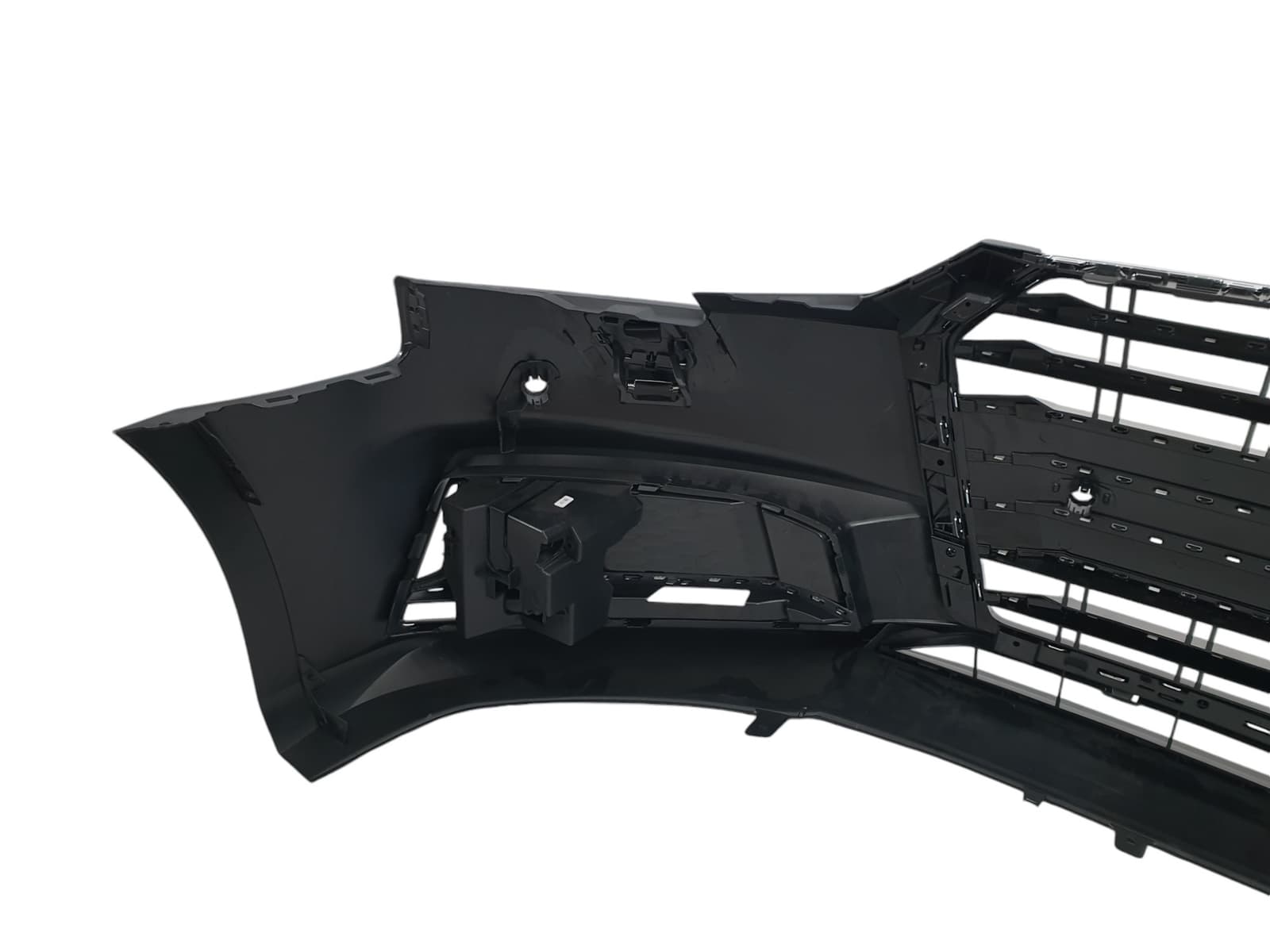 Передній бампер (в стилі S4) на Audi A4 B9 2015-2019 року 4