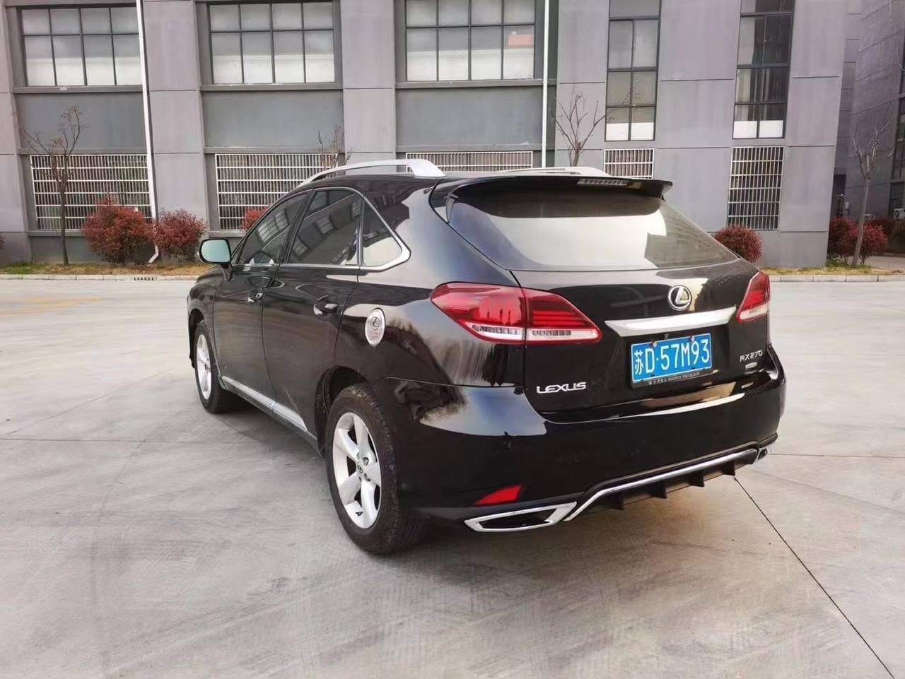 Задній бампер Lexus RX 2009-2015 у стилі 2016+