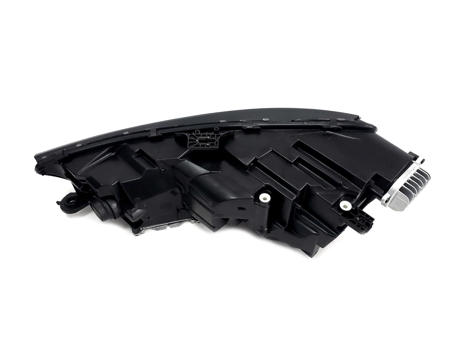 Передні фари (LED Європа комплектні) на Audi A4 B9 2015-2019 року 4