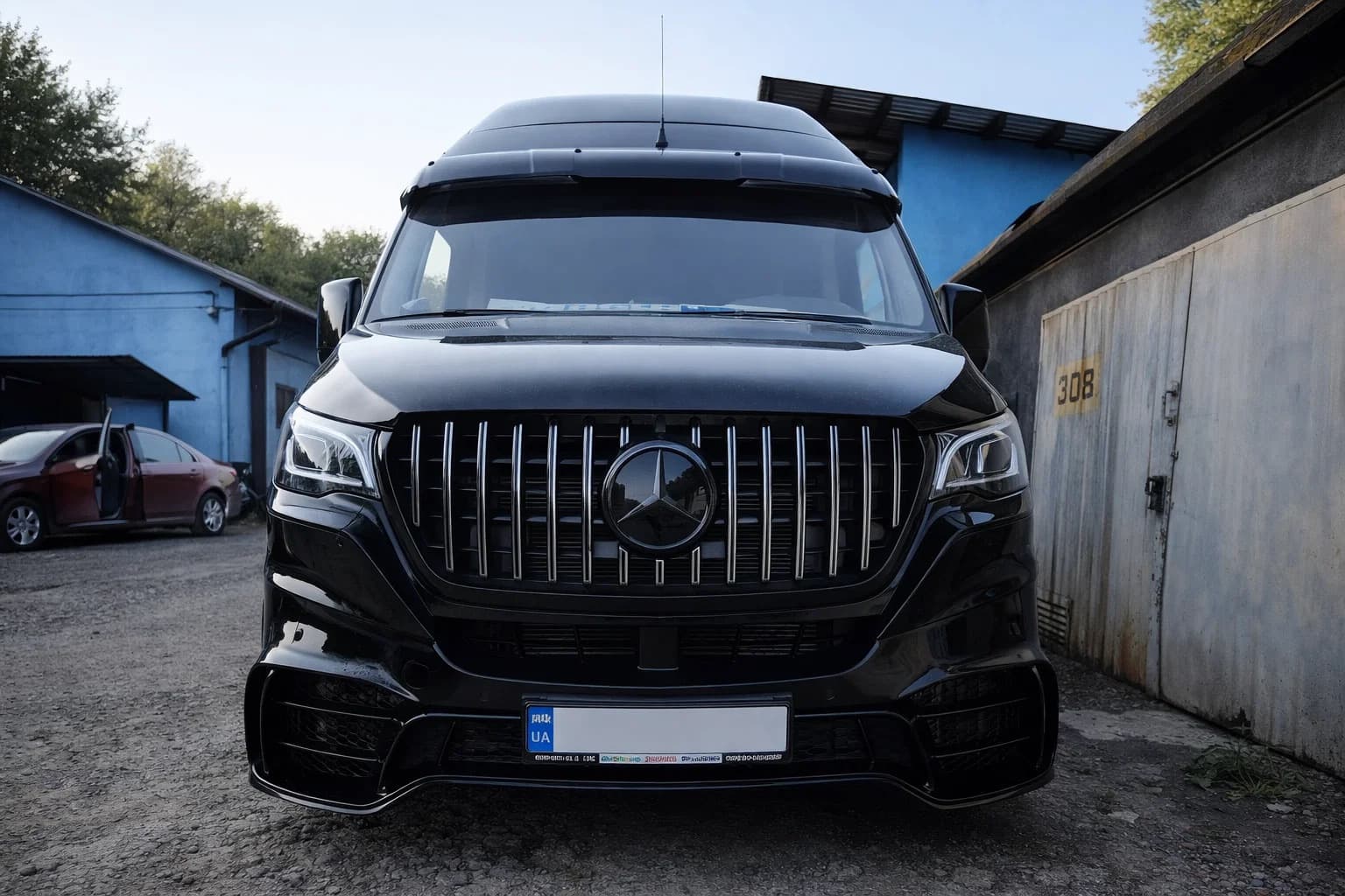 Передній бампер з решіткою V2 (AMG)