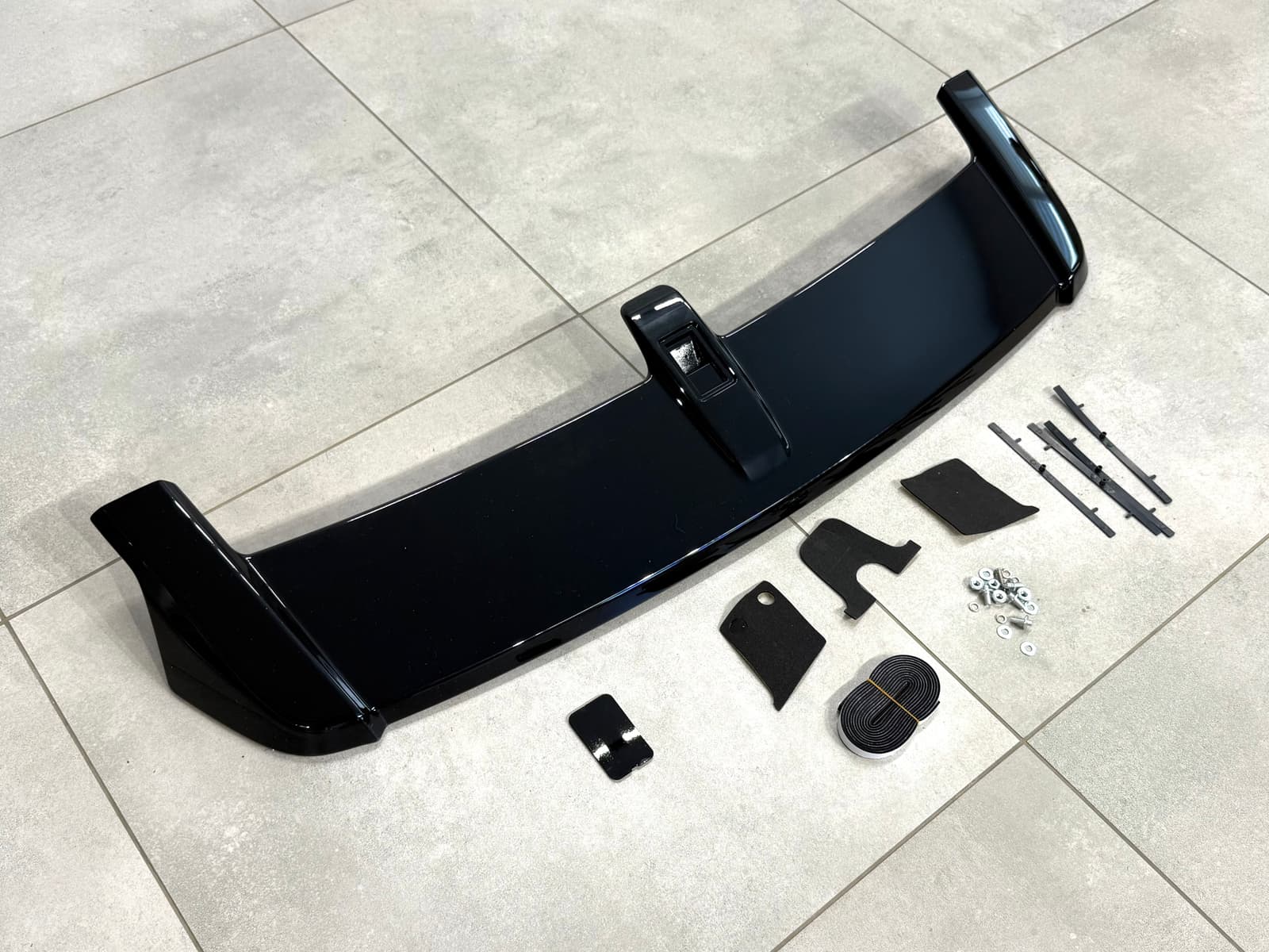 Спойлер козирок Honda CR-V III 2006-2012 ABS пластик, чорний глянець
