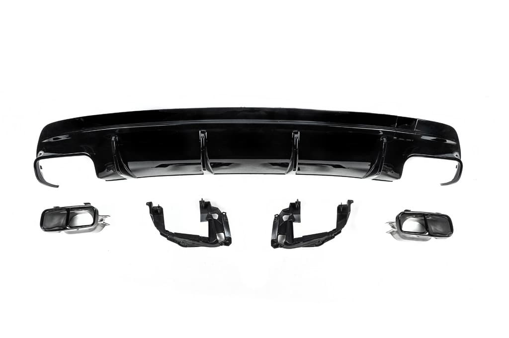 Задній дифузор Black (дизайн CLA45 з насадками)