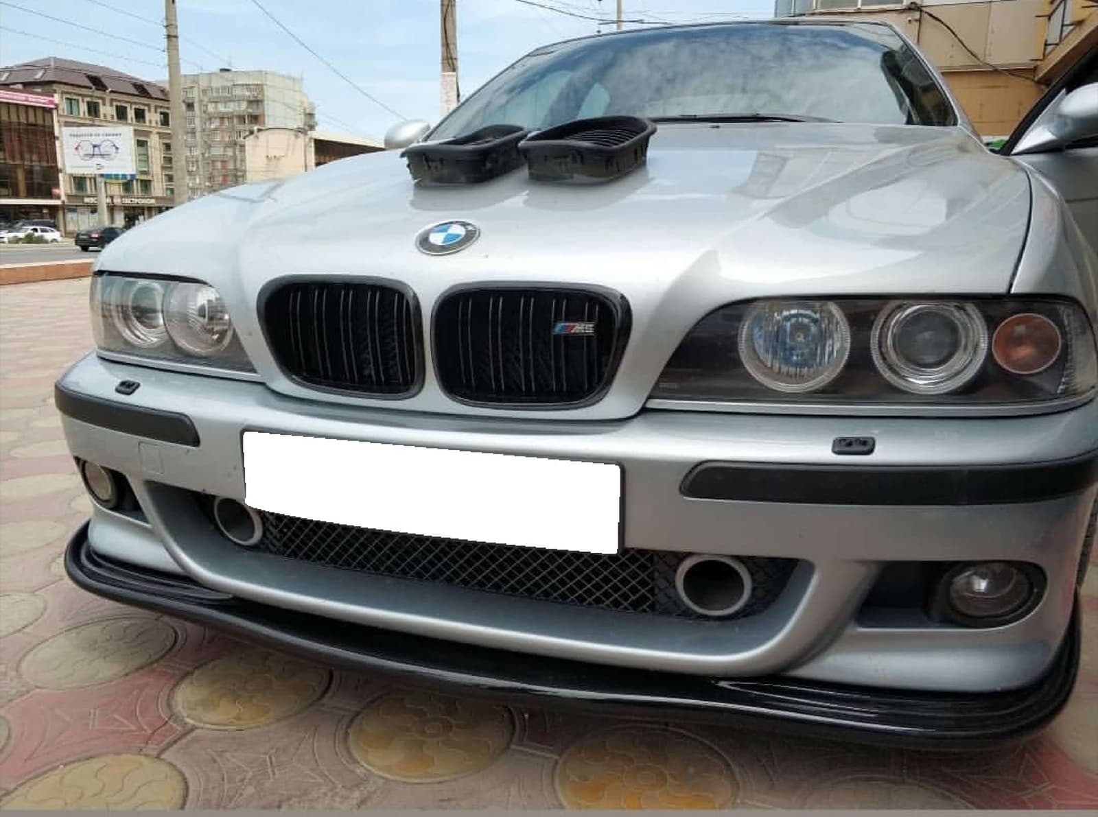 Ніздрі Чорний глянець (Подвійні M-Look) на BMW 5 Series E39 1996-2004 року 6