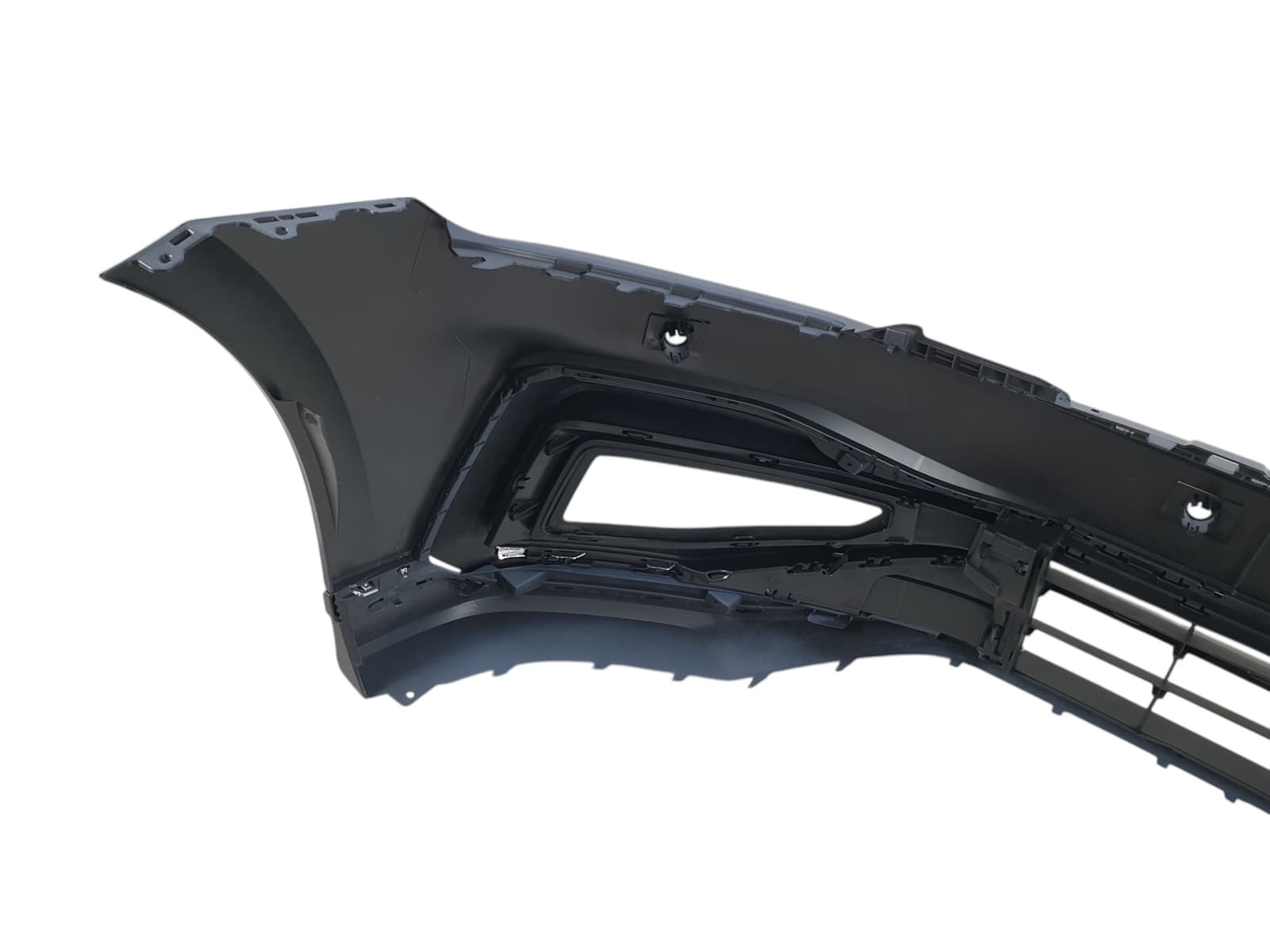 Передній бампер (стиль R-Line) на Volkswagen Passat B8 2019-2023 року 4