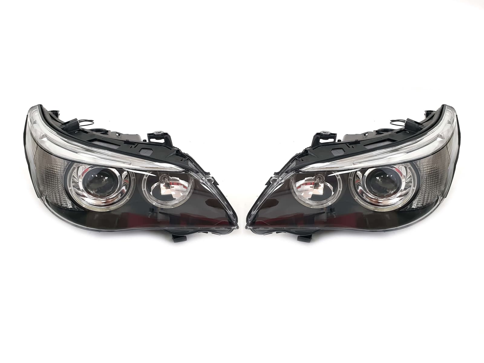 Передні фари Bi-Xenon (без блоків) на BMW 5 Series E60 / E61 2003-2010 року