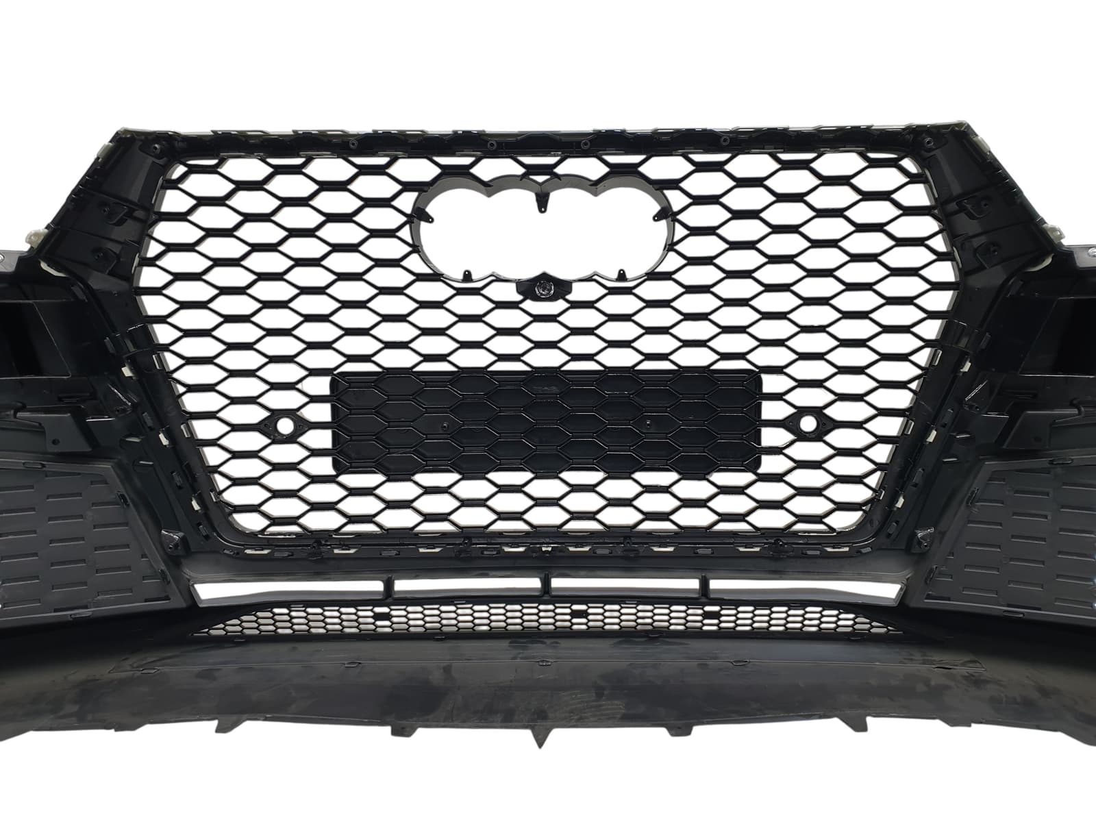 Передній бампер (RS Style) Silver на Audi Q7 4M 2015-2020 року 6